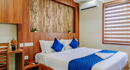 Daan inn Infopark Kakkanad Room Type - Deluxe Double Room