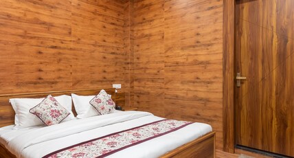 Mountain Villa Mussoorie Room Type - DELUXE NON VIEW ROOM