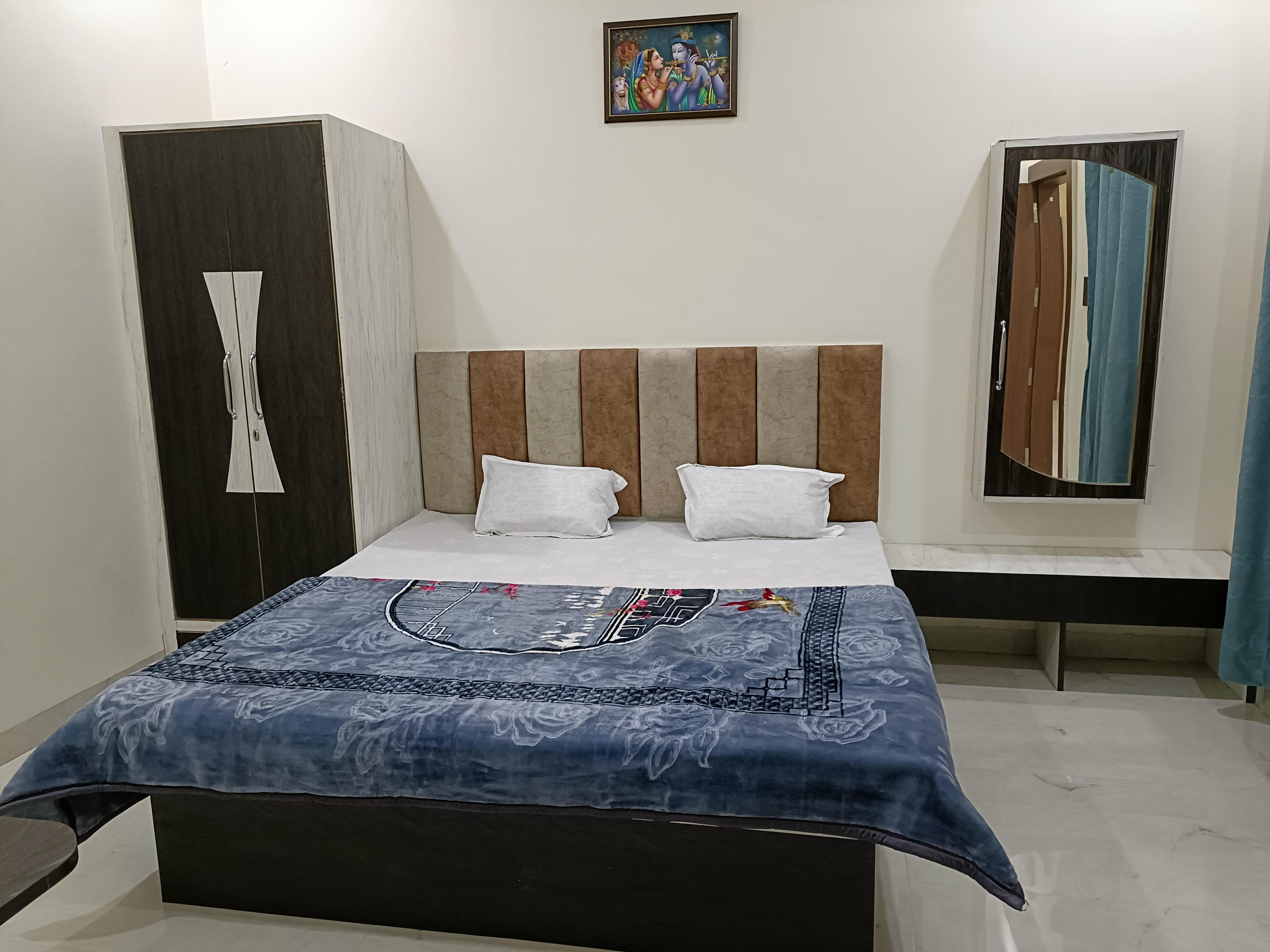 Om mukunda palace Homestay - Tap to explore photos