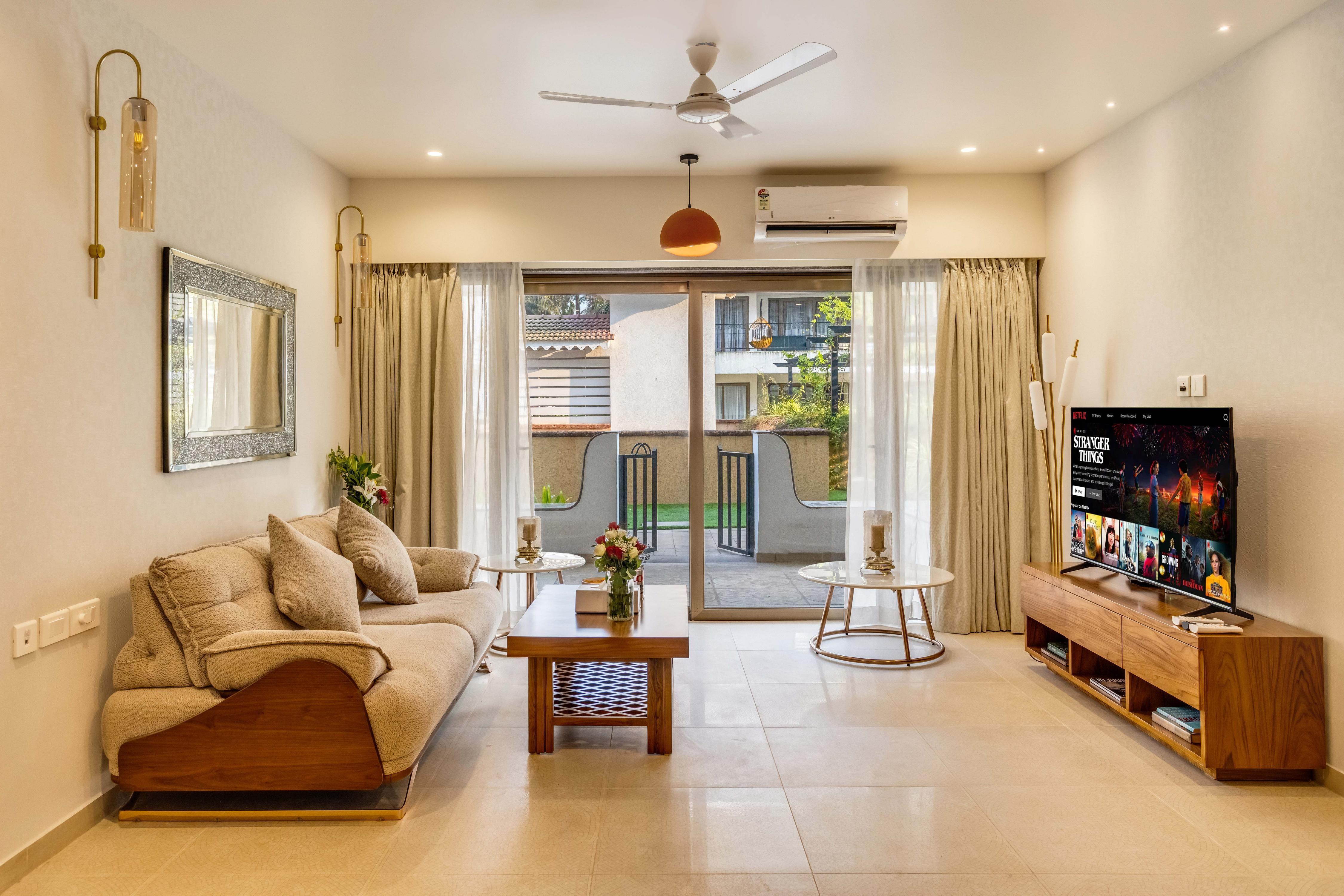 2BHK w Pool & Sauna | 2km to Baga & Calangute Beach | Hireavilla - Tap to explore photos
