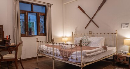 Deodar Bungalow & Cottage by Trikone Room Type - Room 1: Heritage Suite