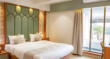 Hotel Supreme Inn Room Type - Super Deluxe Room