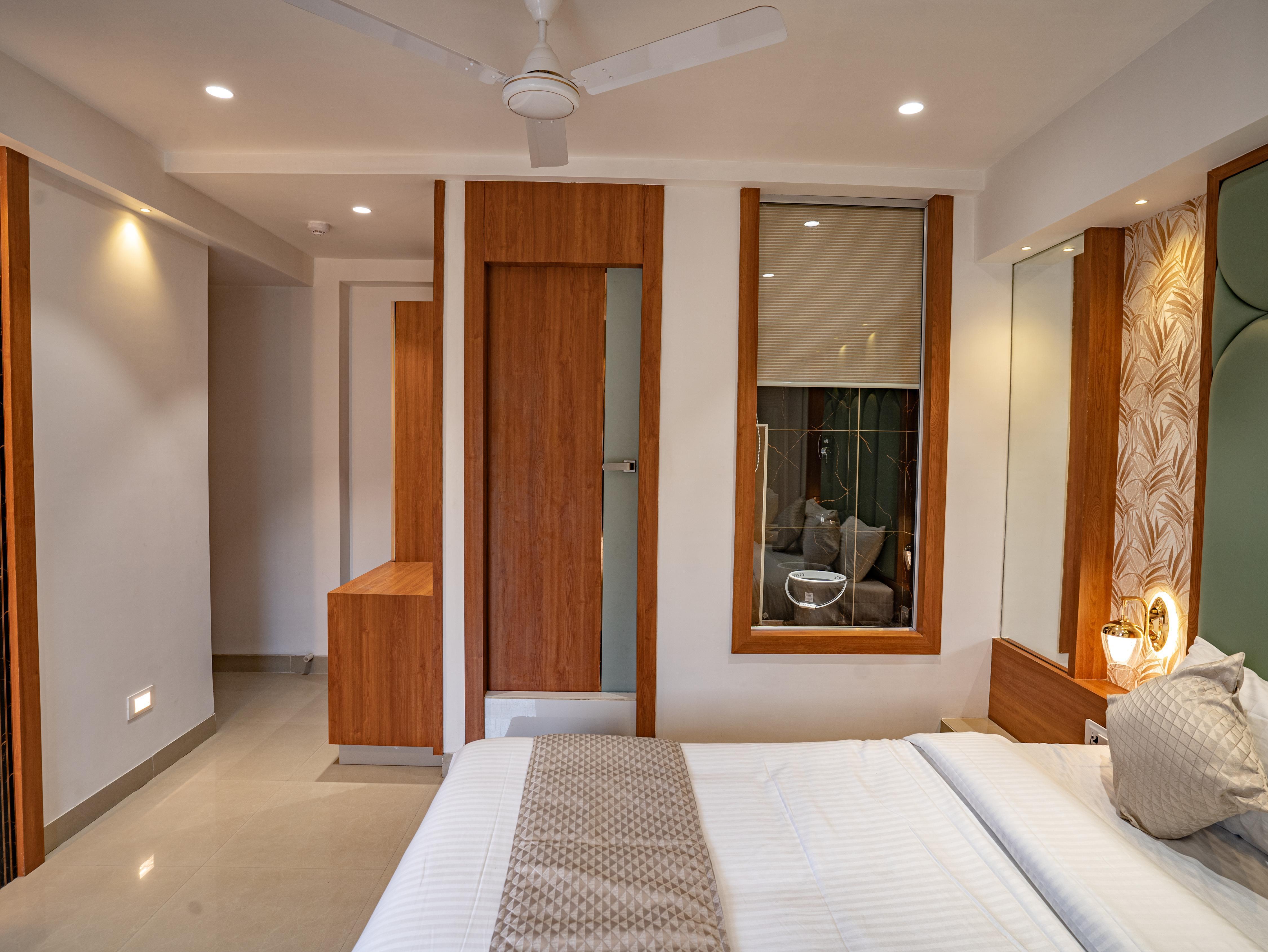 Hotel Supreme Inn - Tap to explore photos