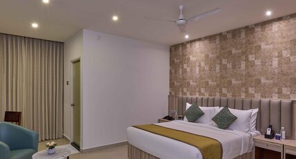 Grand Continent - T Nagar Room Type - Deluxe Queen With Balcony Grand Continent - T Nagar Room Type - Deluxe Queen With Balcony