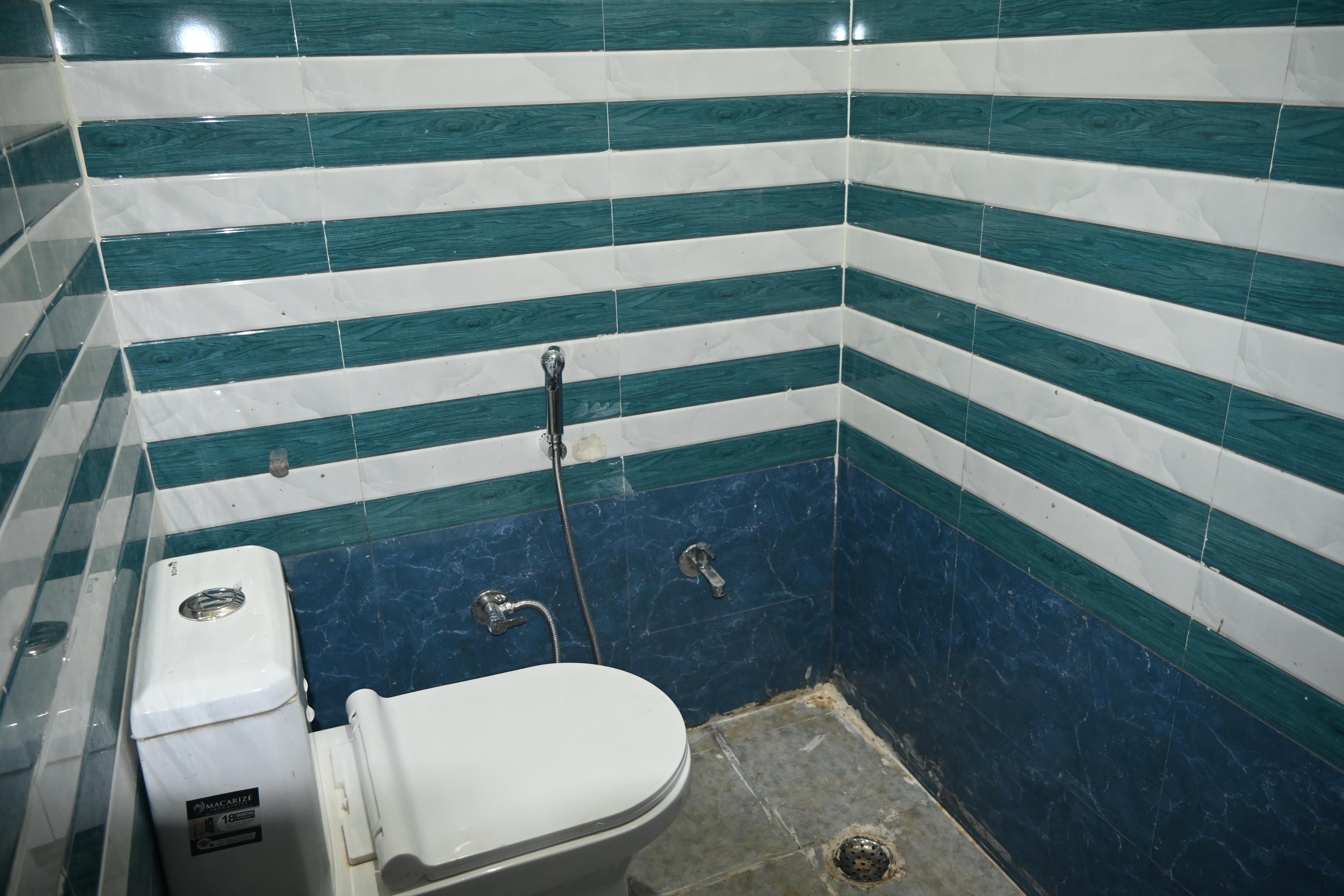 Bharat Guest House - Tap to explore photos