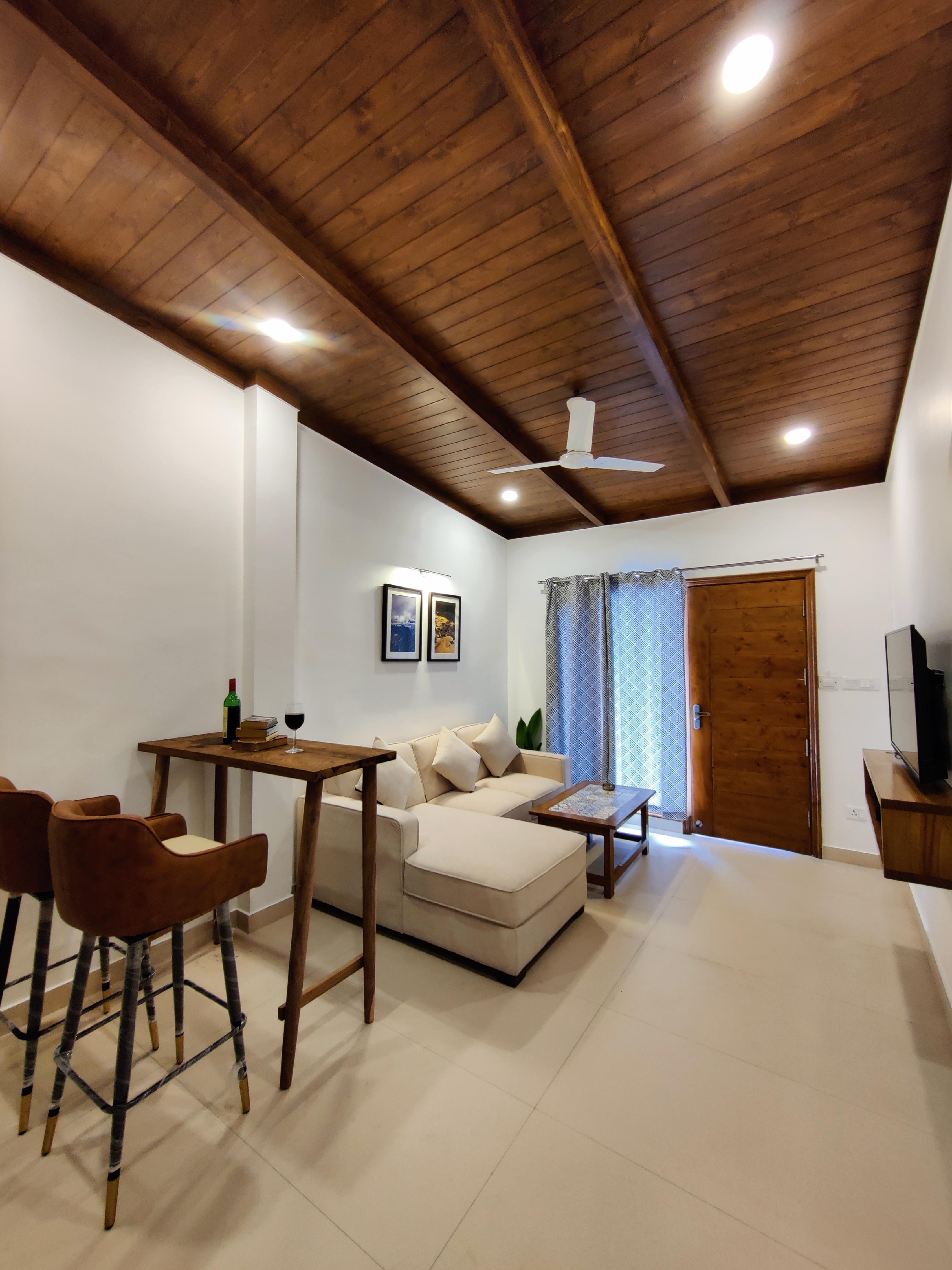 Aperol 1 BHK | 1 Km from Mall Road - Tap to explore photos