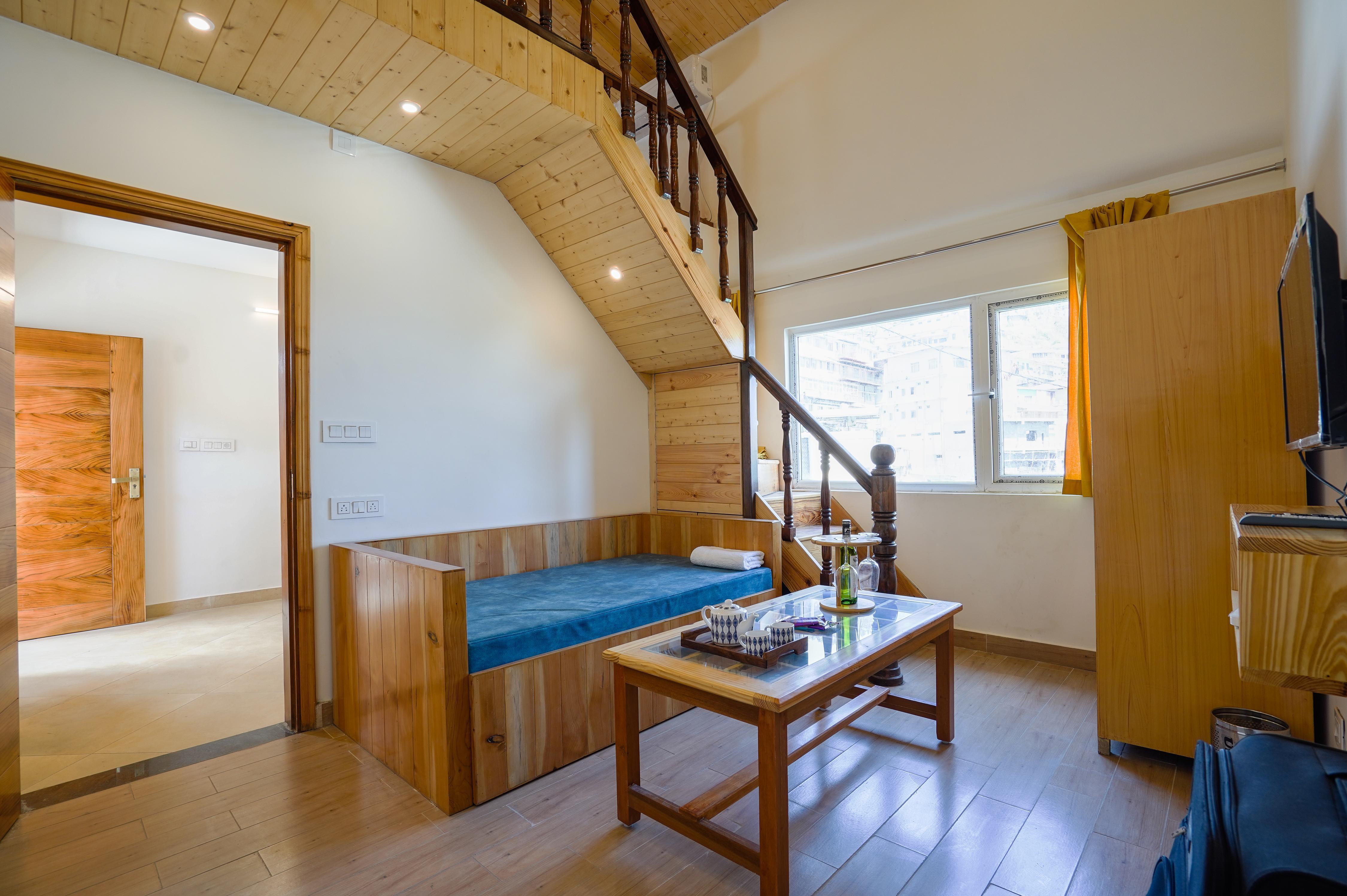 Toddy - Duplex with Kitchen | 1Km from Mall Road - Tap to explore photos
