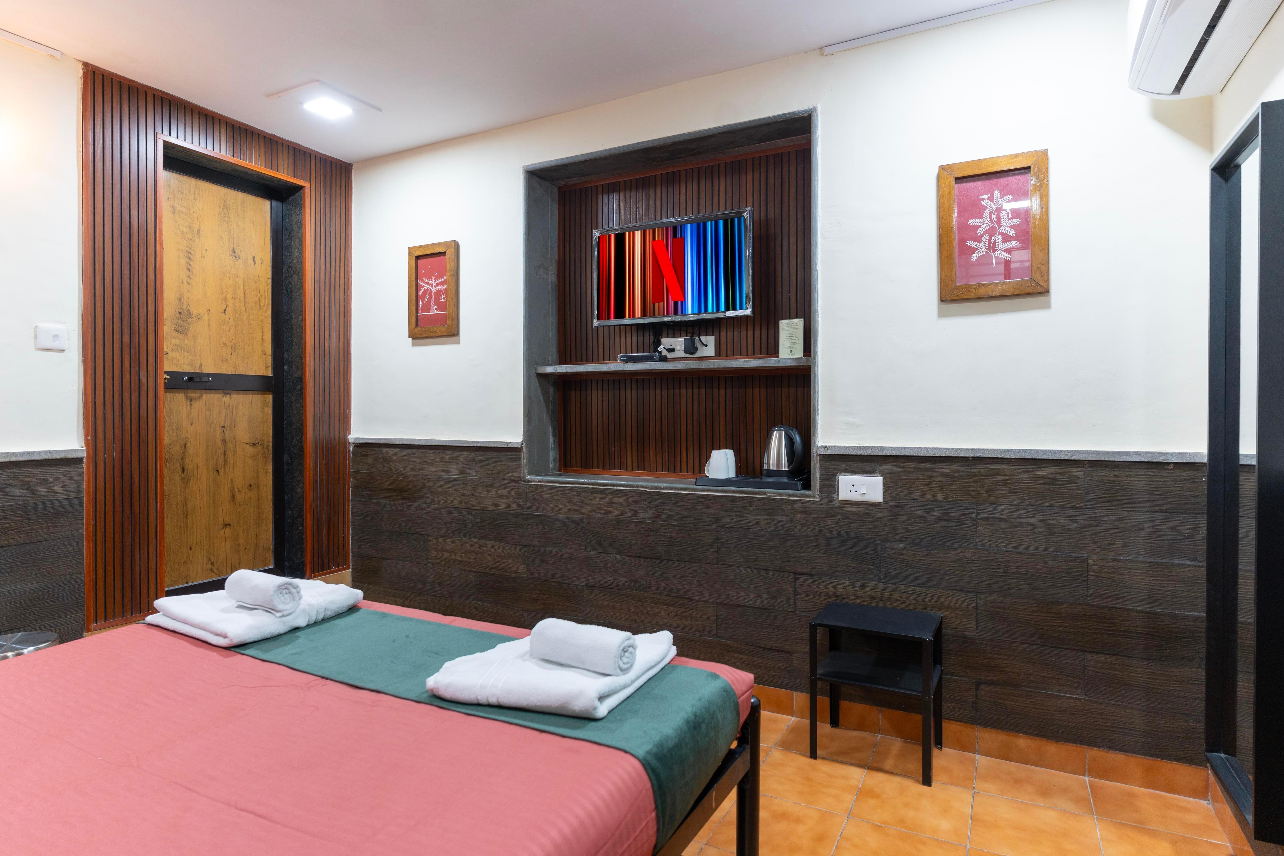 NESTAY Room Type - Comet Room C2