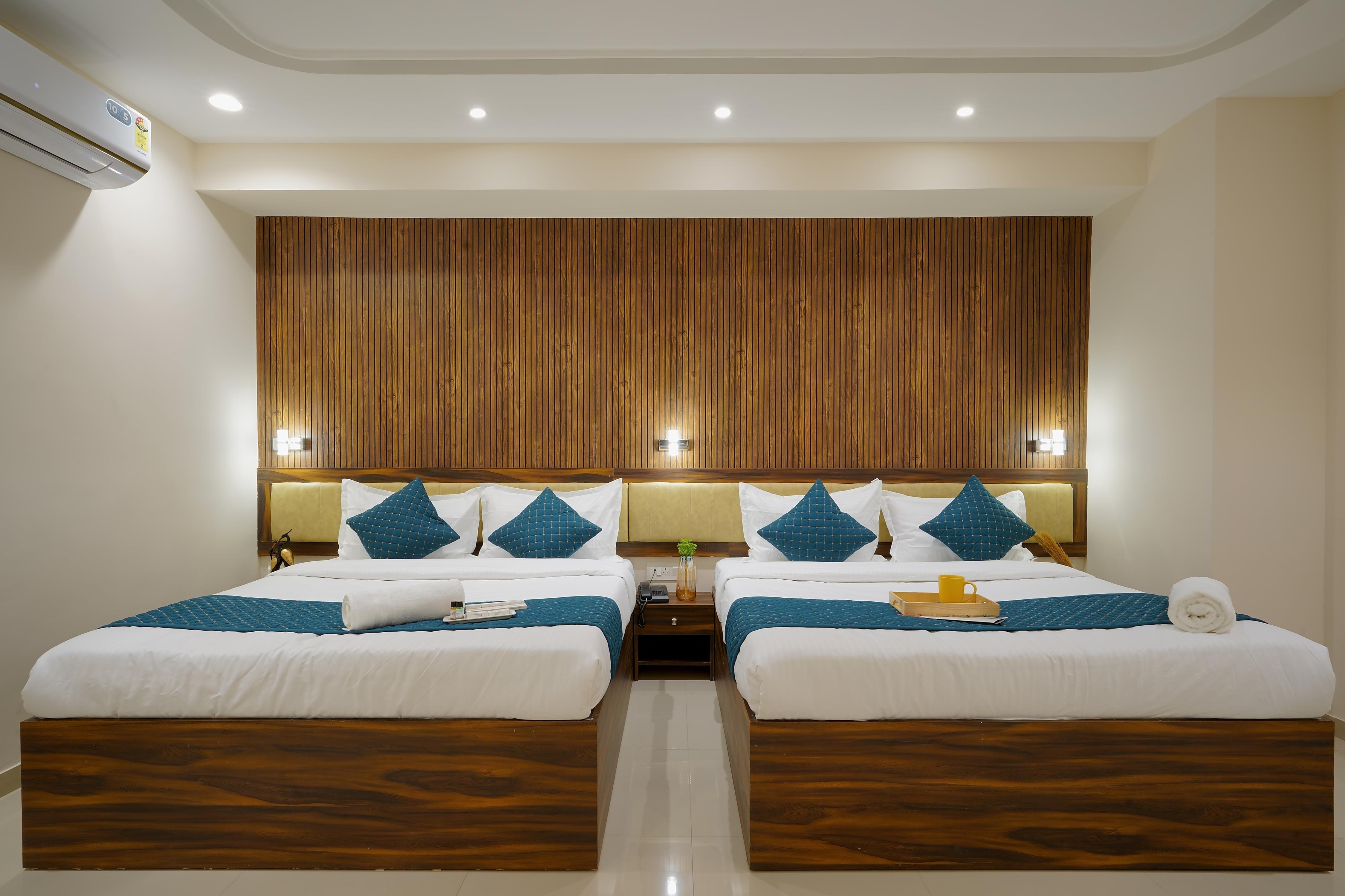 hotel Elite Inn - Mirzapur, Ahmedabad - Tap to explore photos