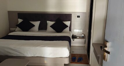Hotel Royal City Room Type - Deluxe Room