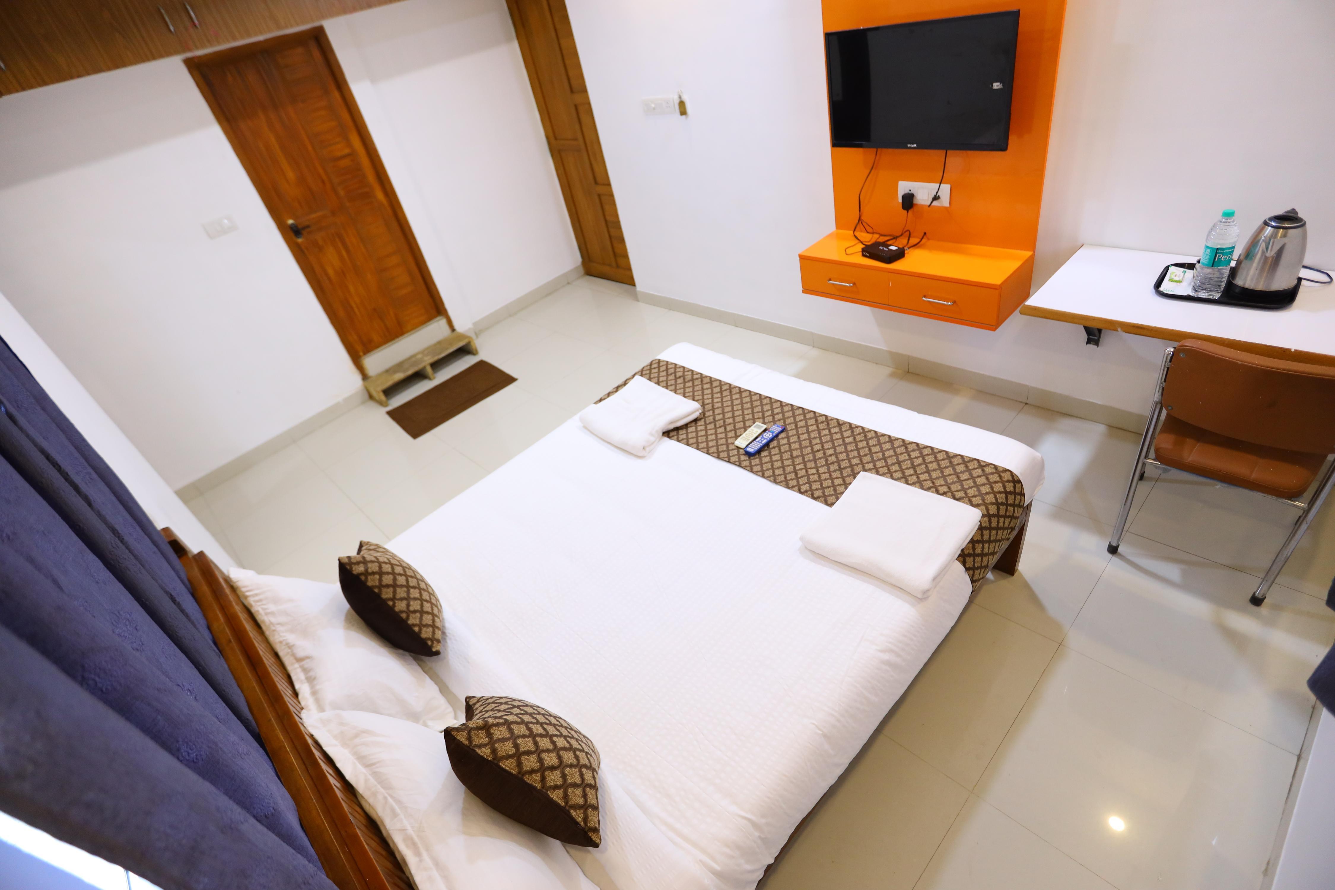 Starlight Hotels DLF Room Type - Double Room