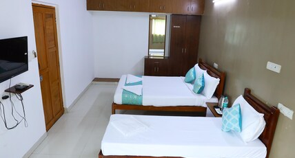 Starlight Hotels DLF Room Type - Deluxe Triple Room