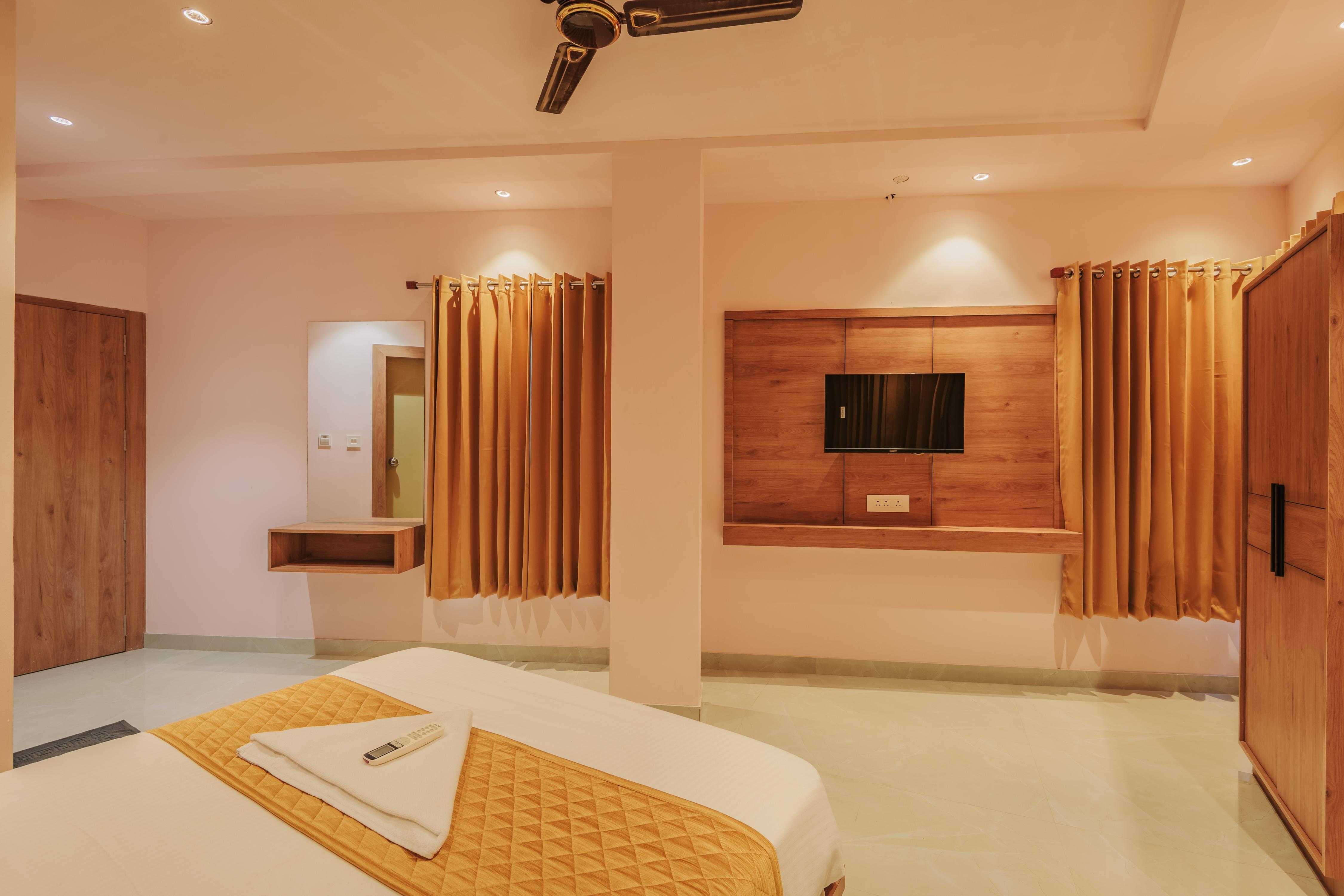 Hotel Beverly Palace Kozhikode - Tap to explore photos