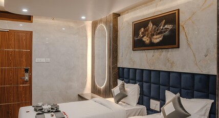 HOTEL SHASHI GRAND Room Type - Deluxe Room