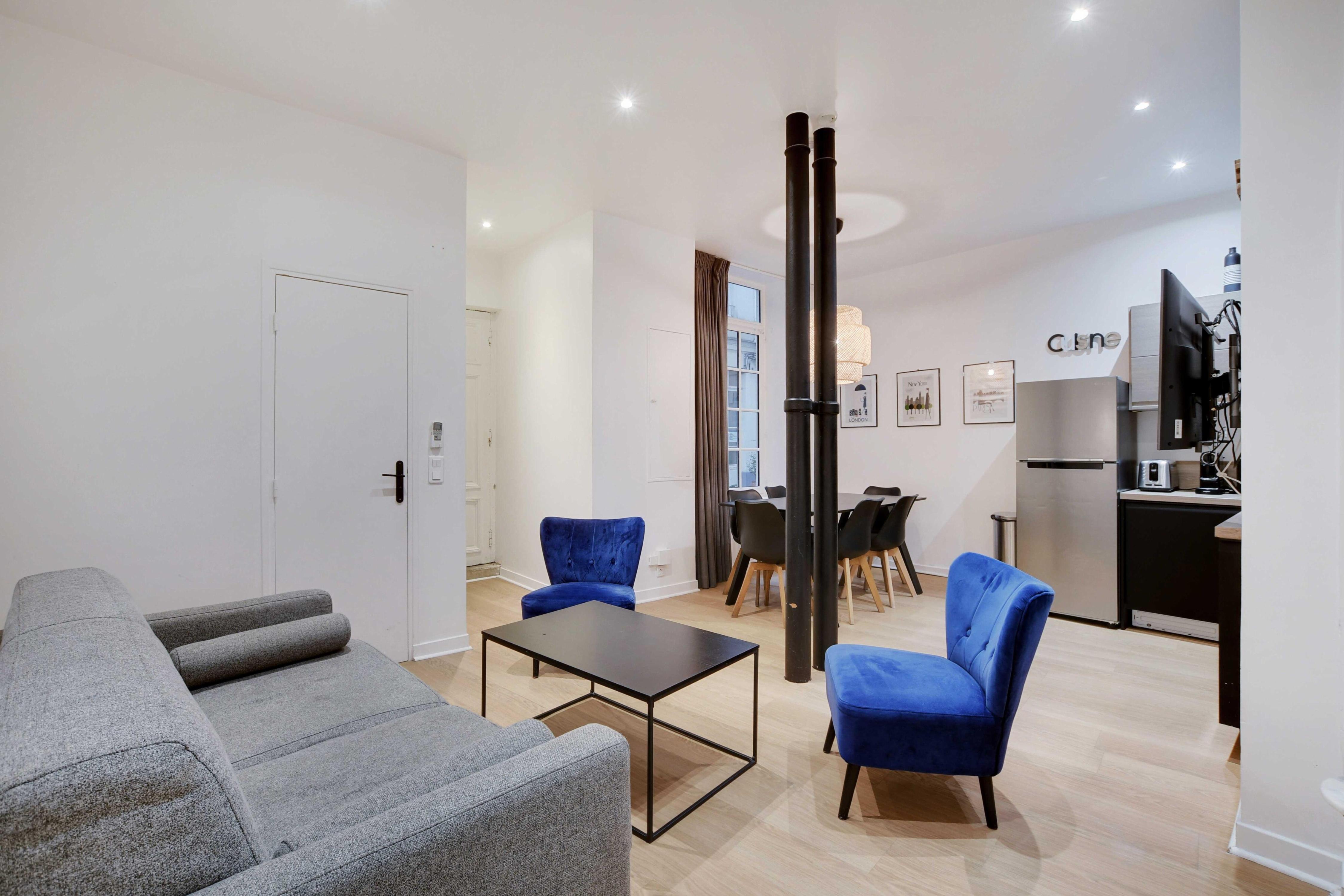 Elegant Apartment - 2BD/6P - Hotel de Ville - Tap to explore photos