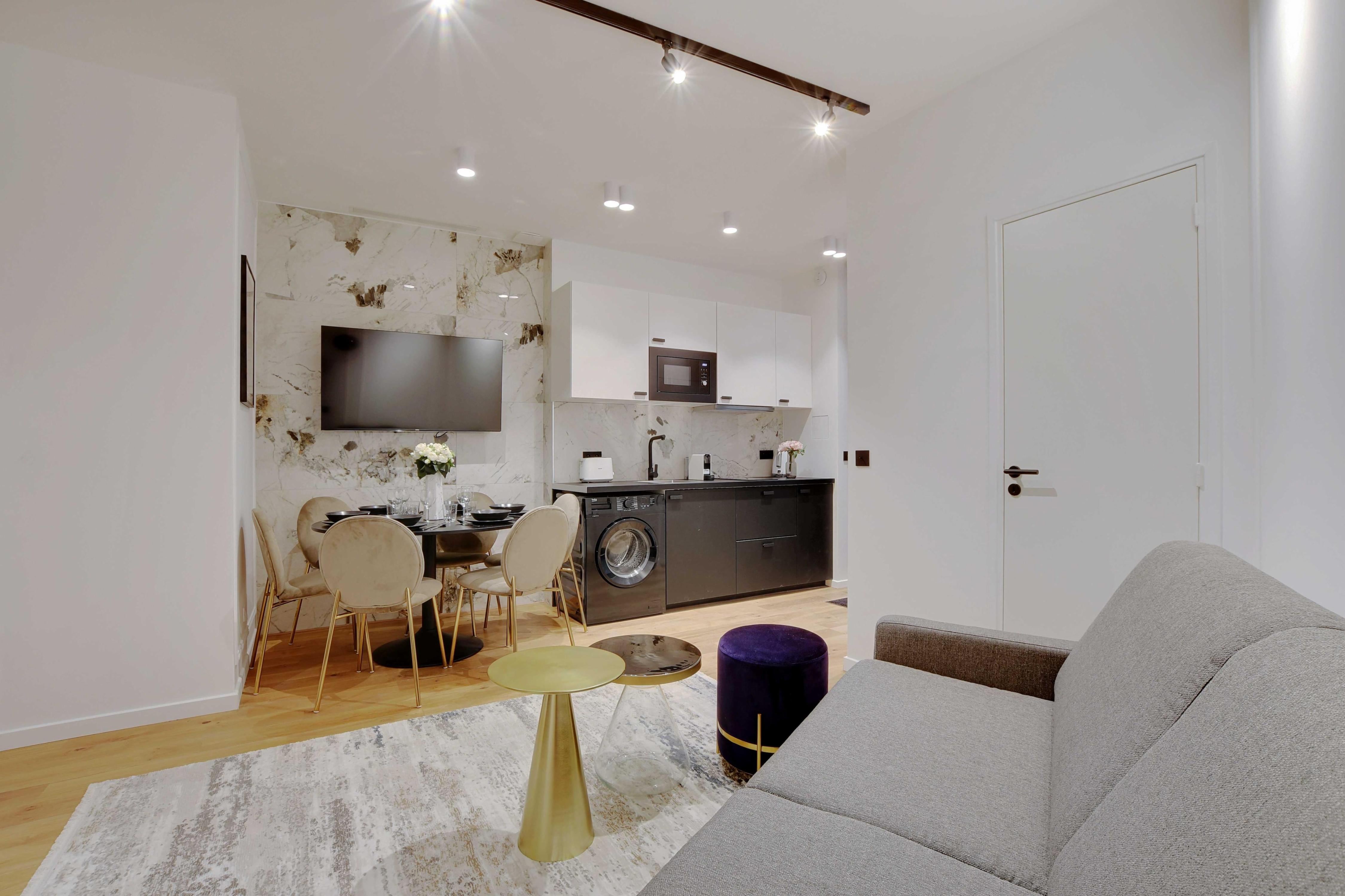 Stunning apartment- 2BR/6P - Pigalle - Opera
