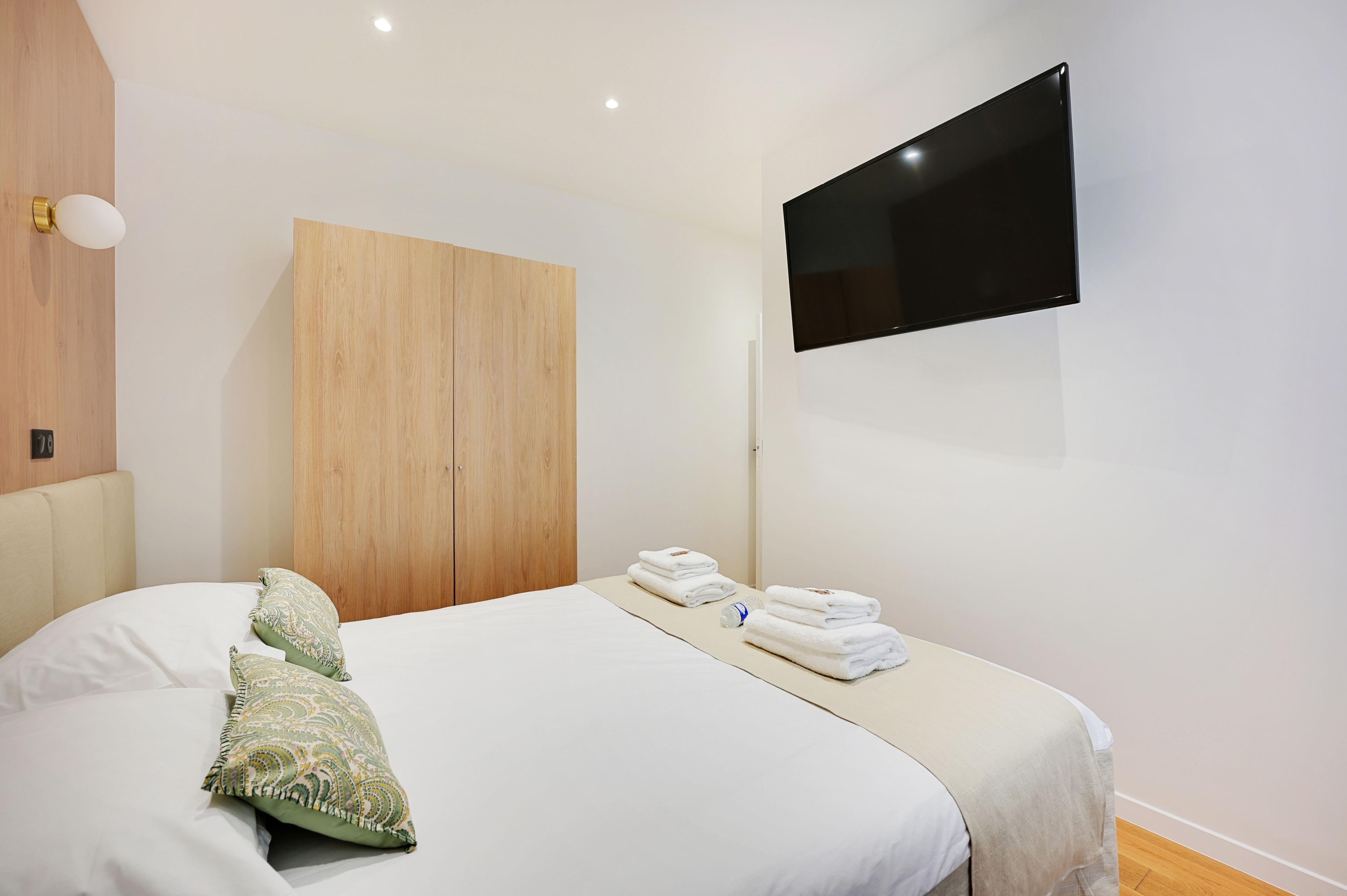 Charming apartment - 1BDR/ 6P - Sacre-Coeur - Tap to explore photos