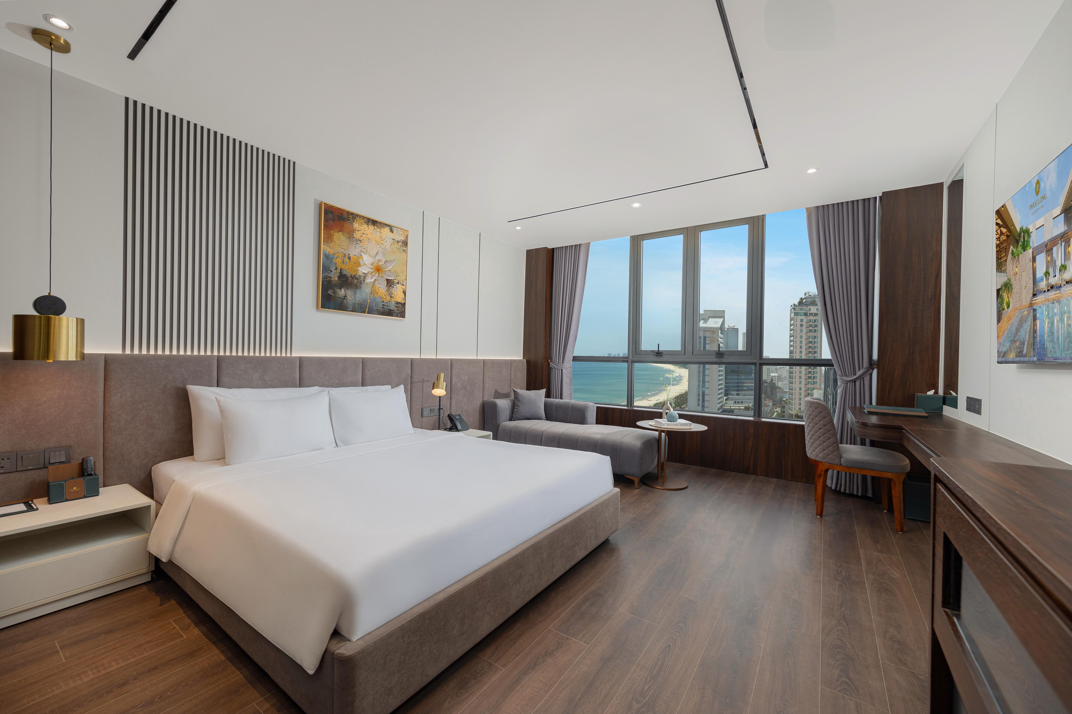 PHUC LONG LUXURY DANANG Room Type - Deluxe Double partial ocean view