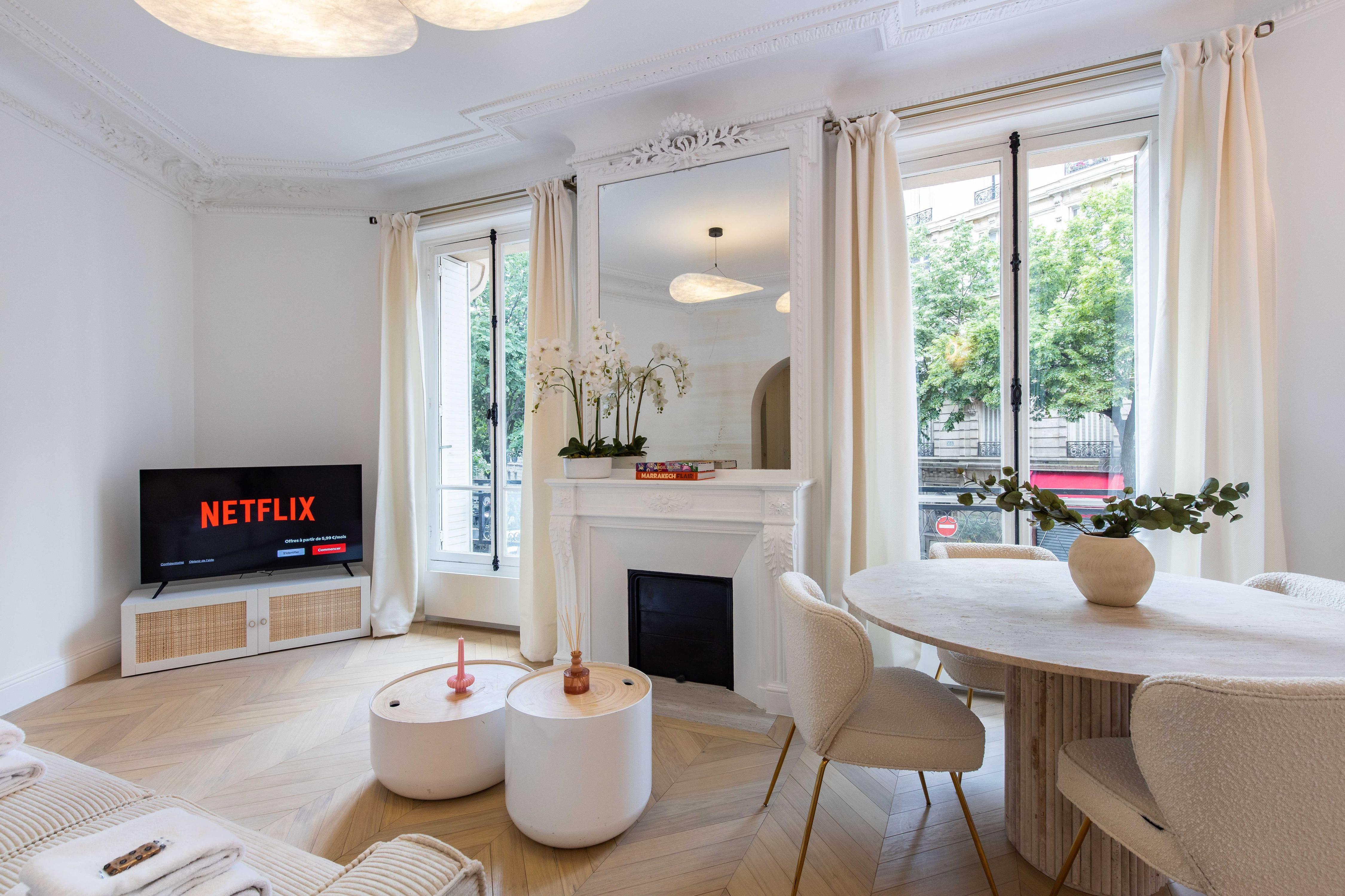 Charming flat - 2BD/6P - Passy / Eiffel Tower - Tap to explore photos