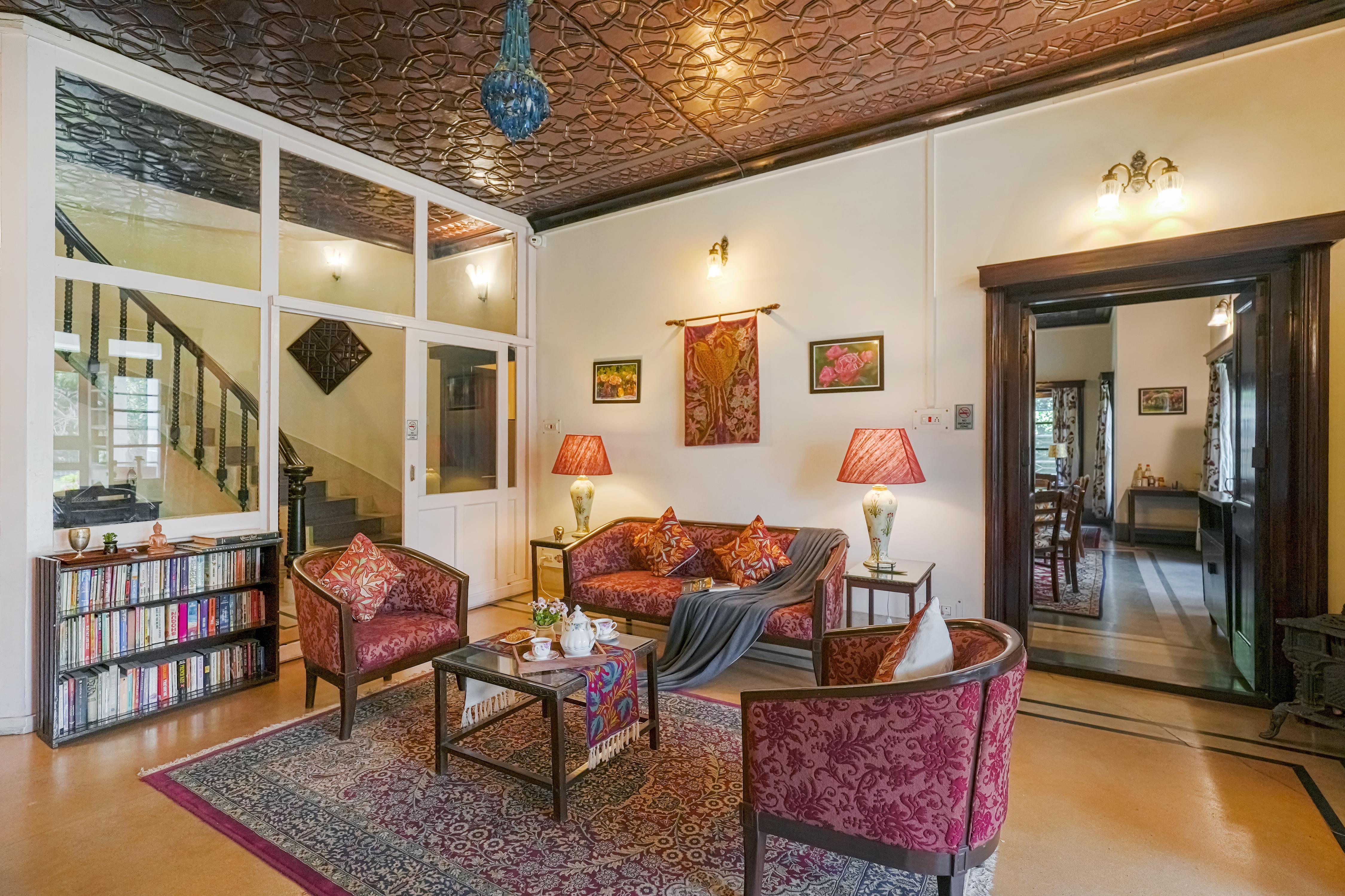 SaffronStays Awakening (Deluxe Suite) near Jhelum river - Tap to explore photos