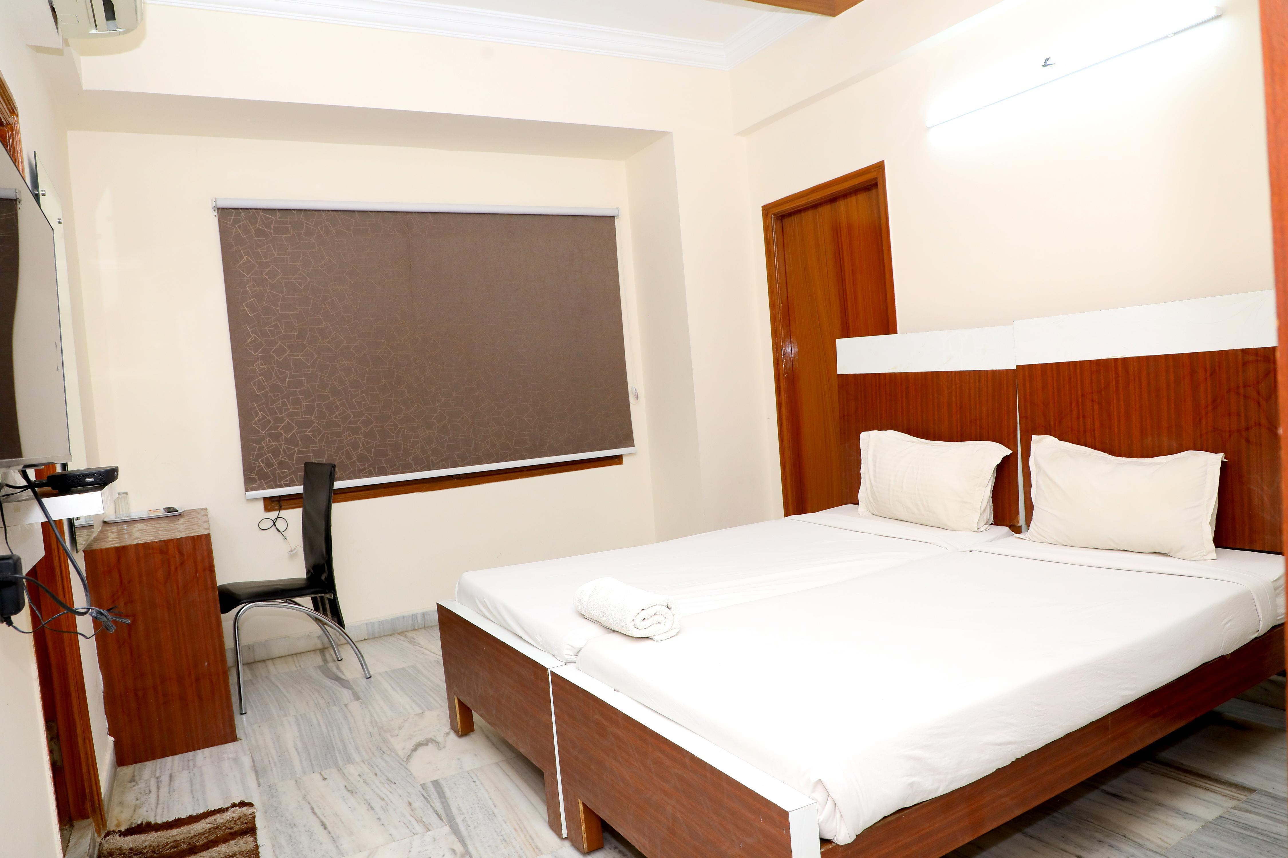 SUNRISE CASTLE Room Type - Deluxe Double Room