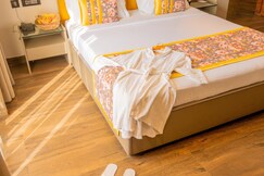 Urvi Banquets & Guest House