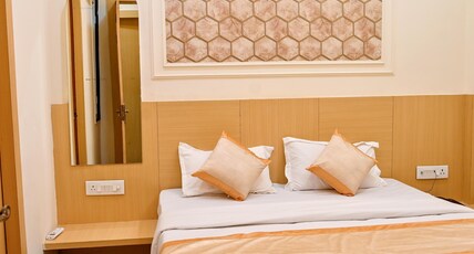 Hotel Divine Elegance Room Type - Deluxe Room