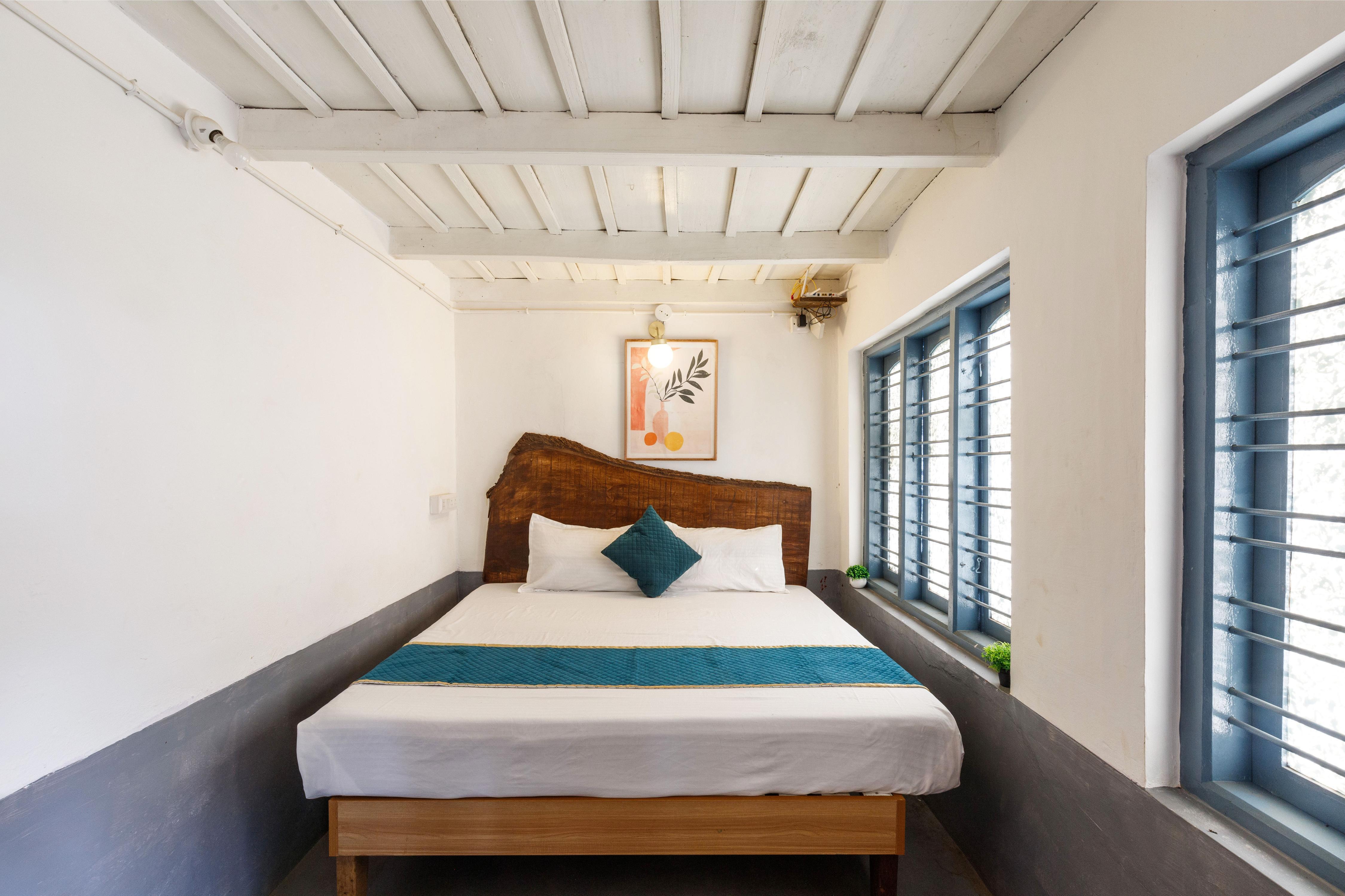 UndergroundVilla Room Type - Couples room3