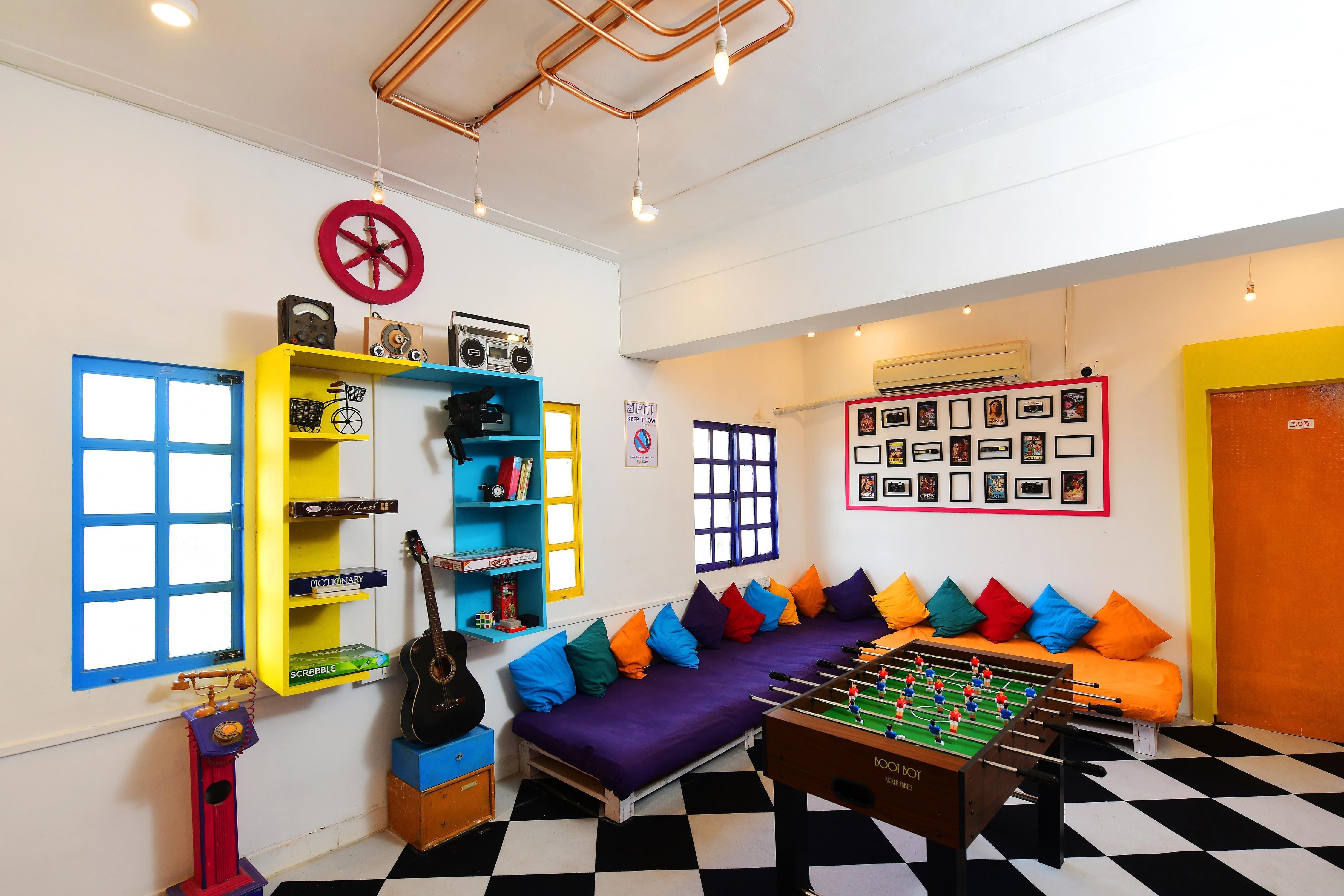 Urban Stays Backpackers Hostel - Tap to explore photos