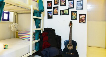Urban Stays Backpackers Hostel Room Type - Bed in 10 Bed Mixed AC Dormitory Room with Ensuite Bathroom