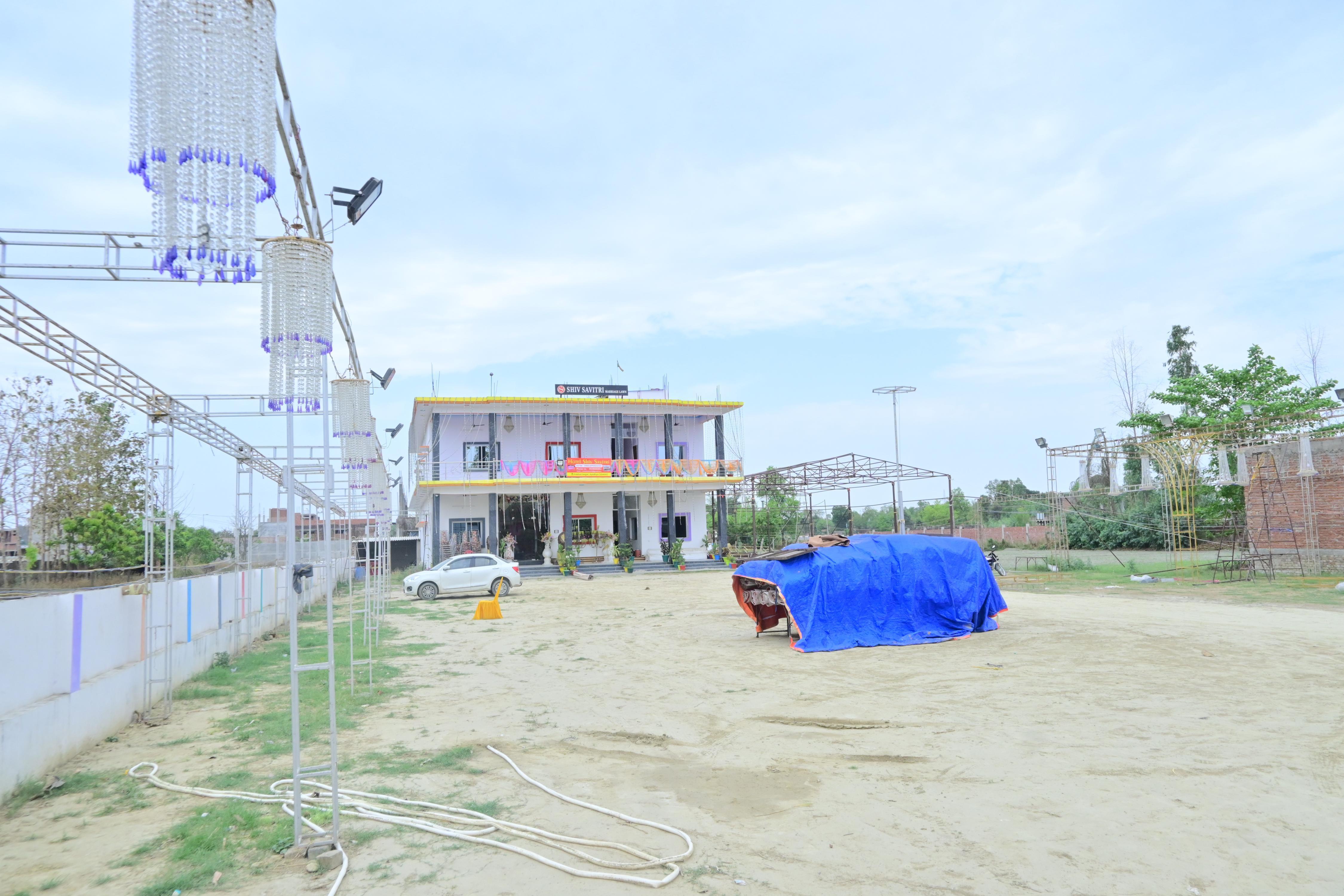 Hotel Shiv Savitri | Ayodhya Near Ram Mandir - Tap to explore photos