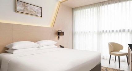 Hyatt Place Bangkok Sukhumvit 1 Room Type - 1 King Bed Studio (with Sofa Bed) Hyatt Place Bangkok Sukhumvit 1 Room Type - 1 King Bed Studio (with Sofa Bed)