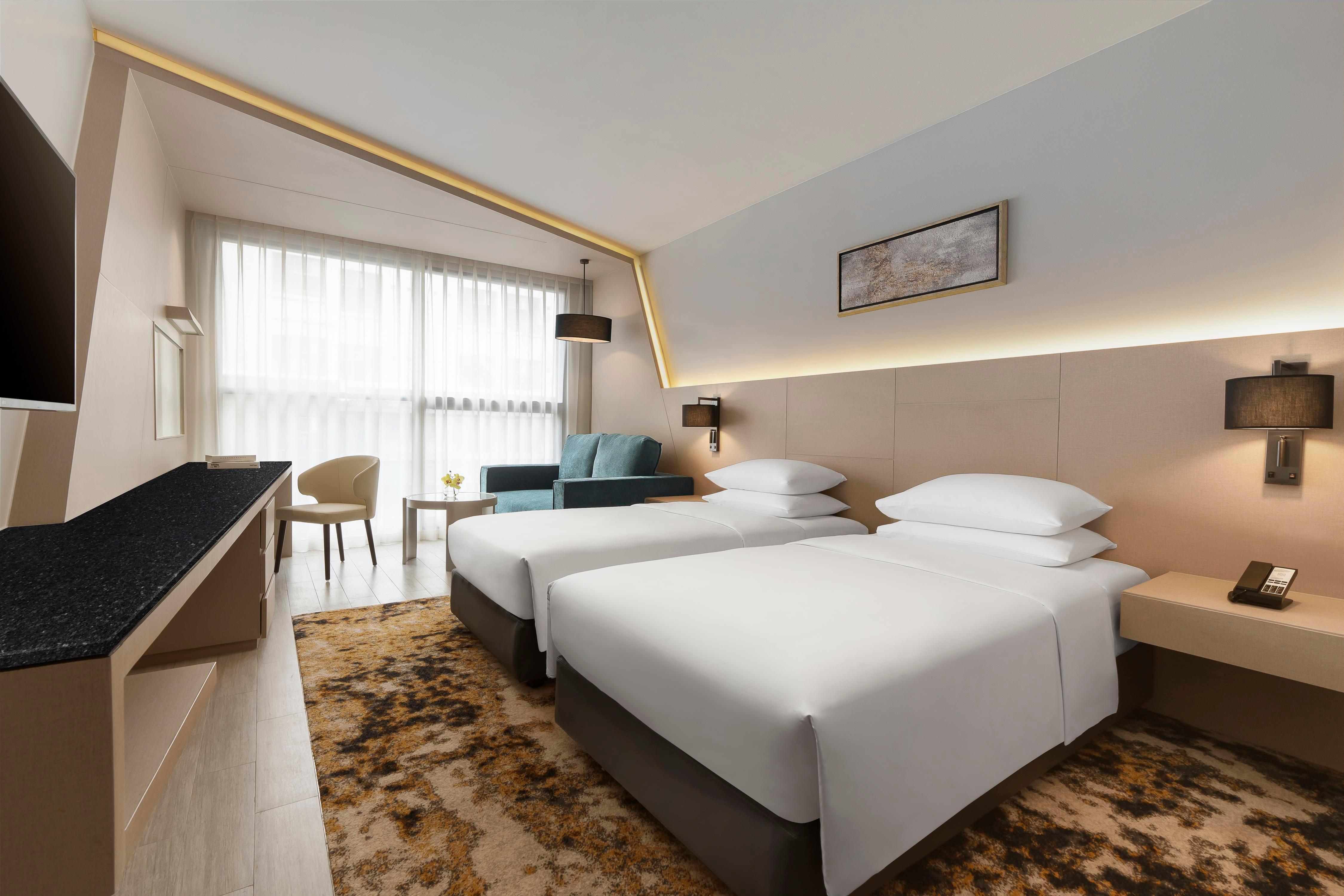 Hyatt Place Bangkok Sukhumvit 1 - Tap to explore photos