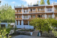 LADAKH HILLS | LUXURY BOUTIQUE HOTEL