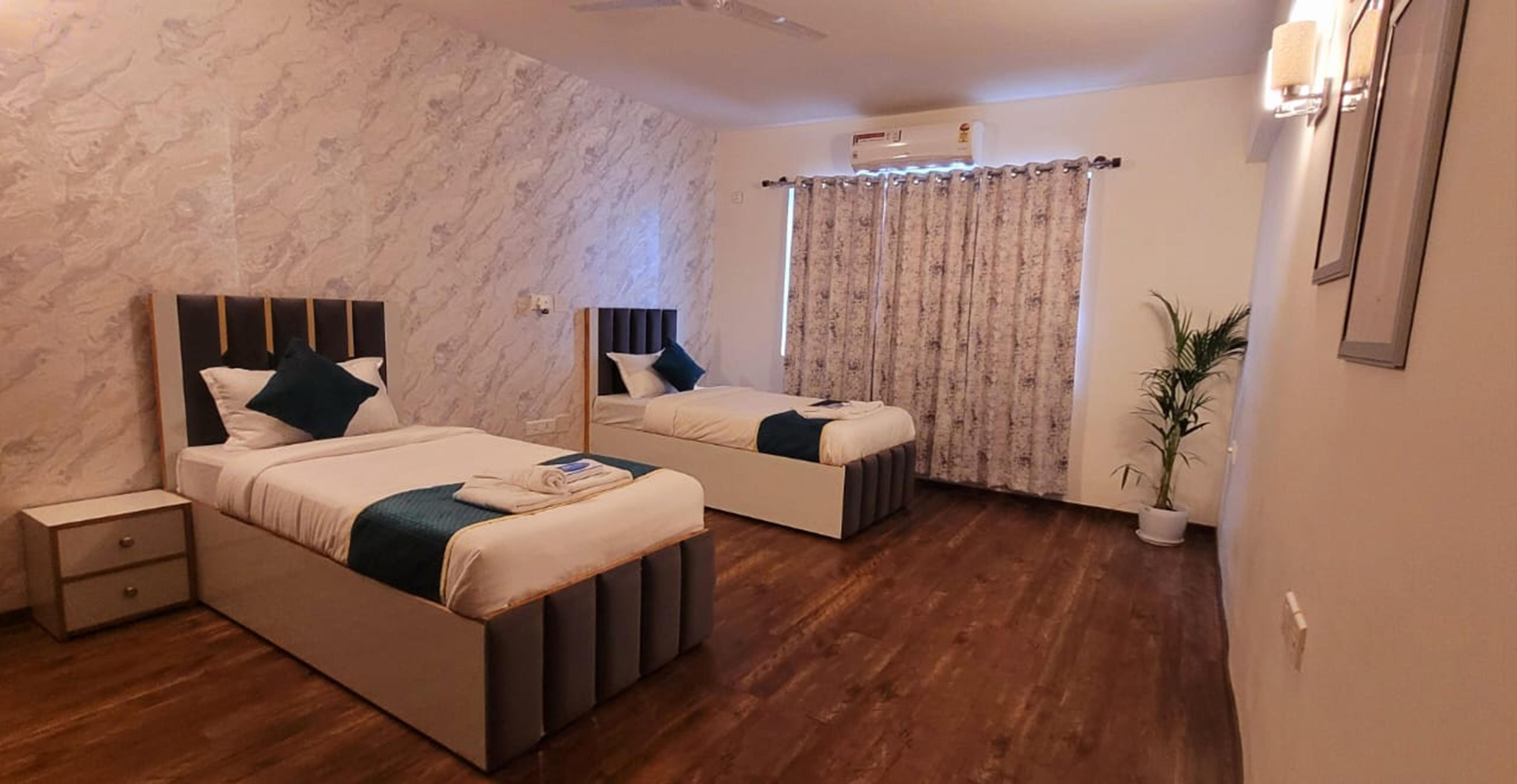 BFL Guest House Bangalore- Merez-2, Bangalore - Tap to explore photos