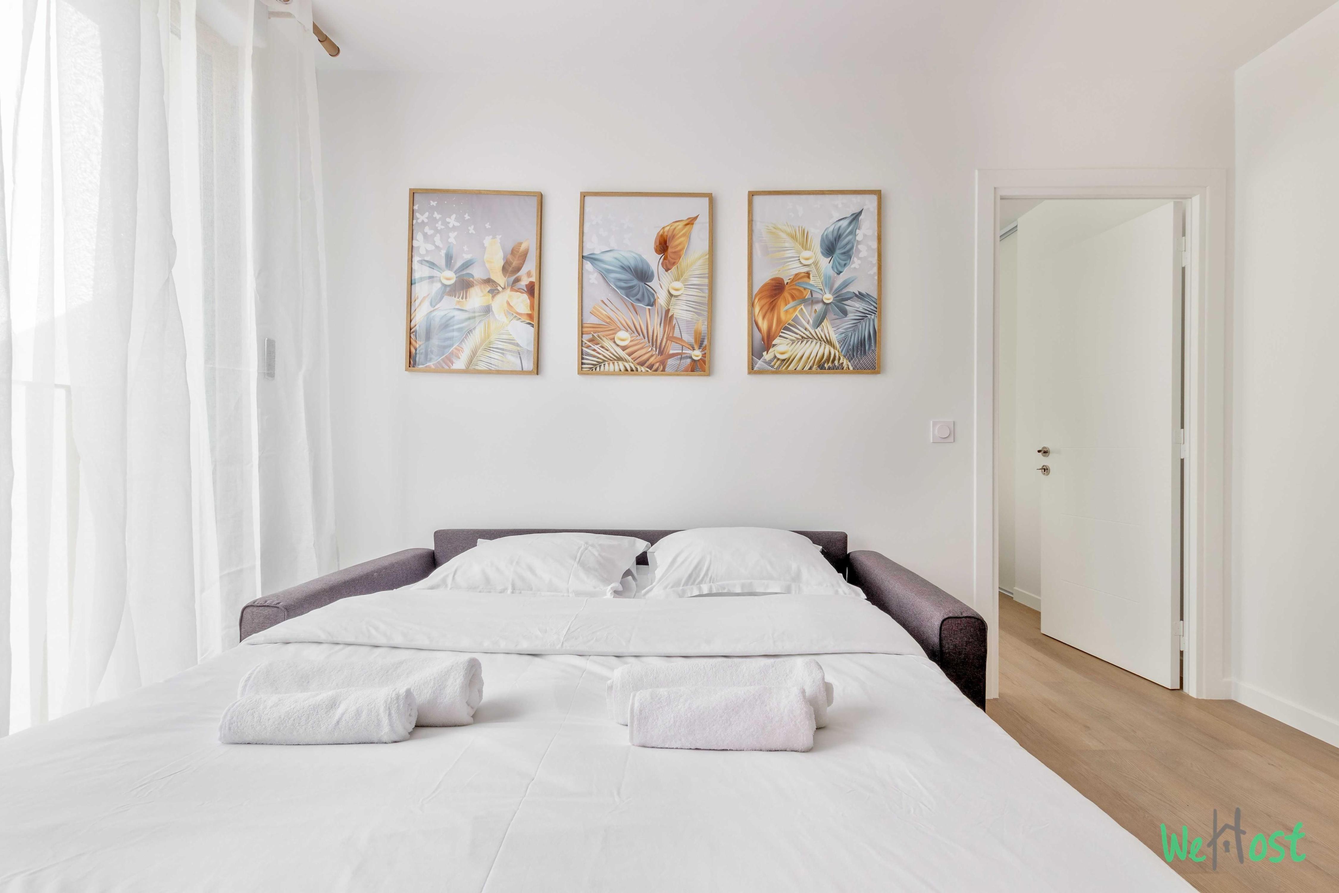 Bright apt with balcony -6P-Proche Disney/Paris - Tap to explore photos