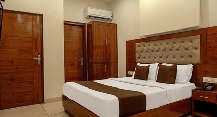 Hotel RK Residency Opposite ISBT Sector 43 Chandigarh Room Type - Super Deluxe Room Hotel RK Residency Opposite ISBT Sector 43 Chandigarh Room Type - Super Deluxe Room