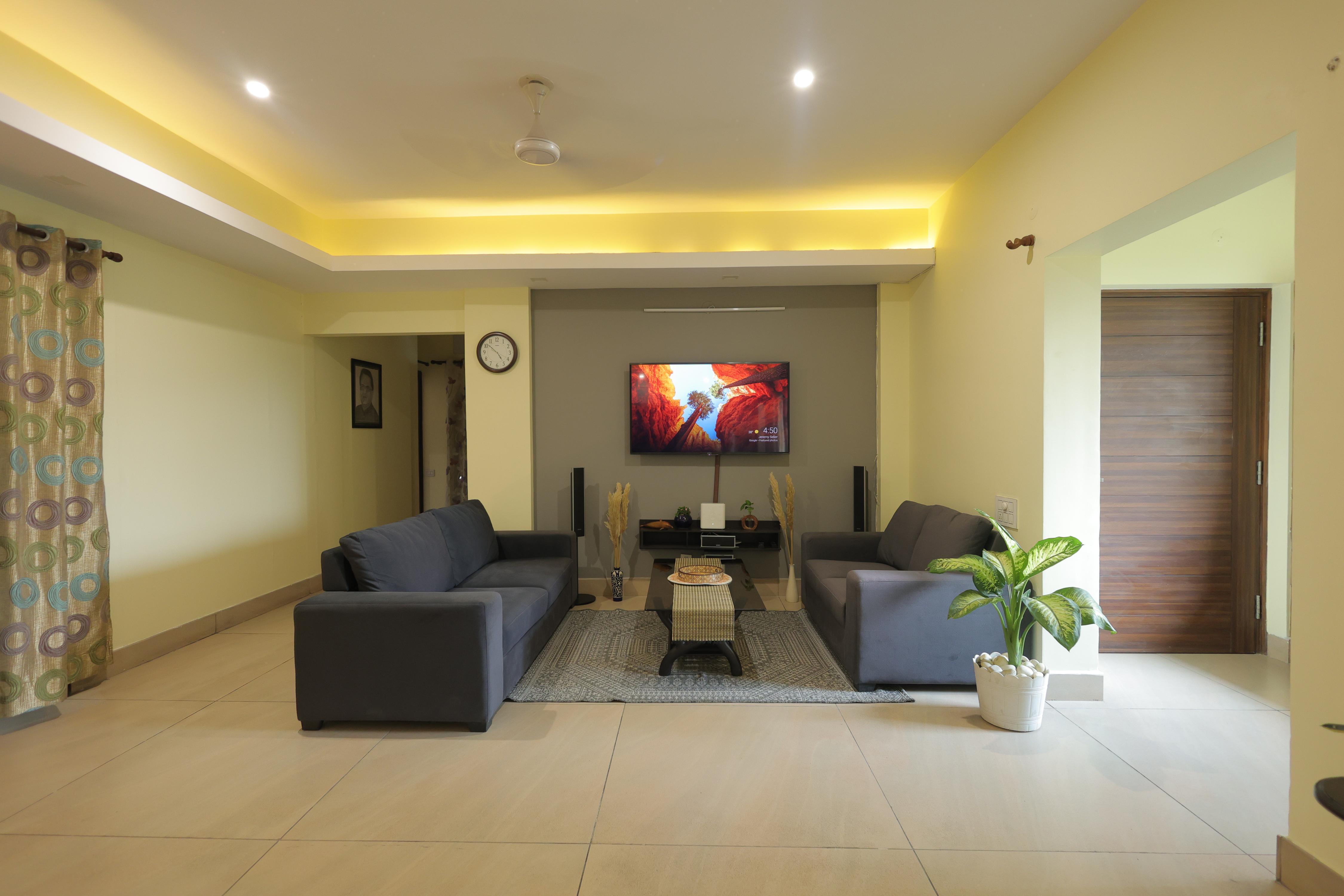Zenscape: Flat in Rishikesh with Ganga Views - Tap to explore photos