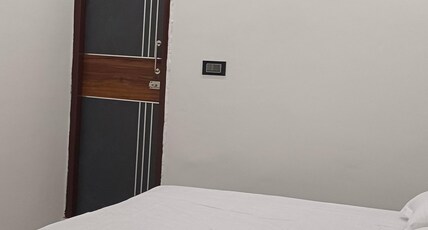 Mamgain lodge Room Type - Bedroom 3