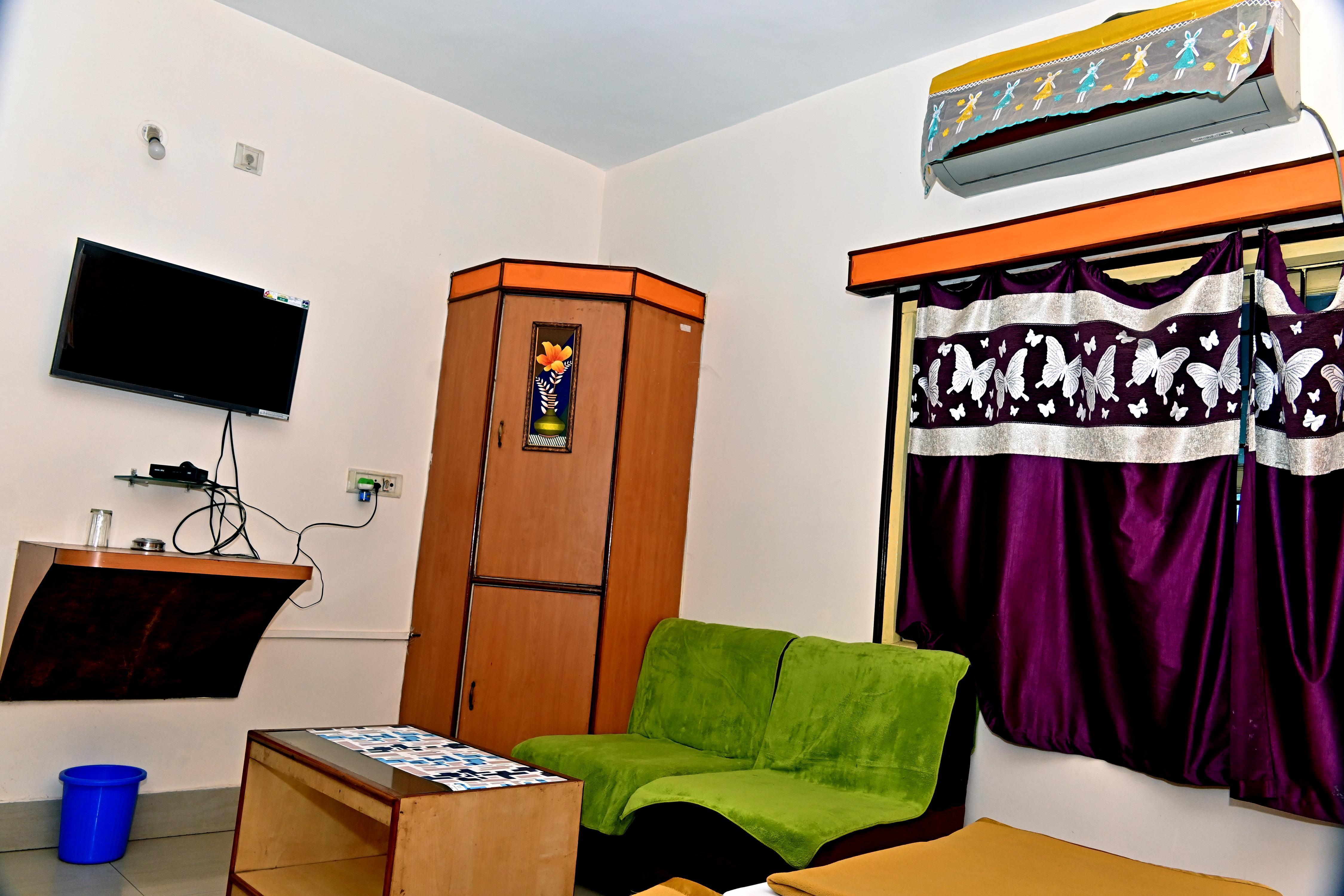 Hotel Mamata Palace Room Type - Royal Room