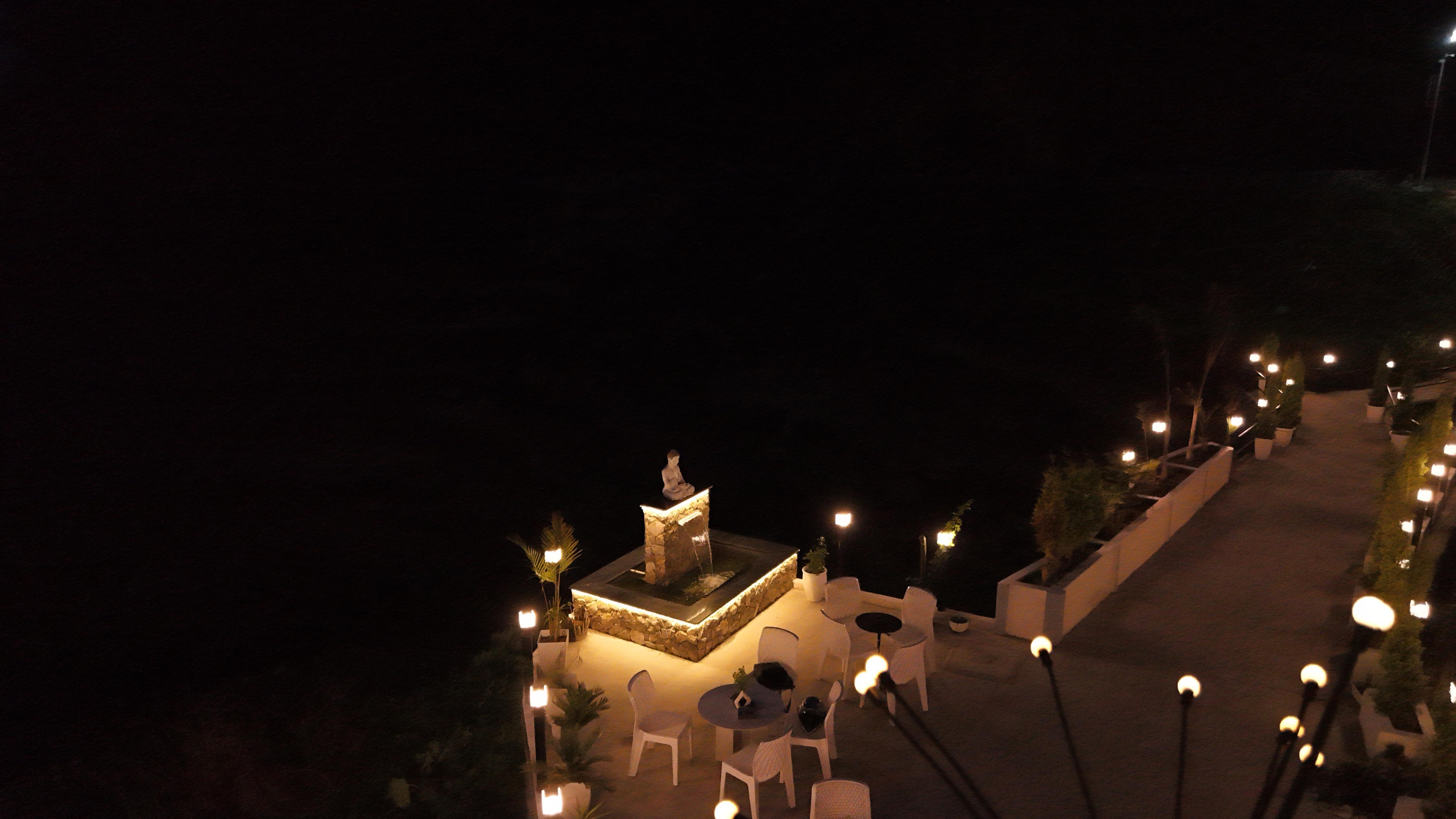 Yashasvi Himalayan Resort - Tap to explore photos