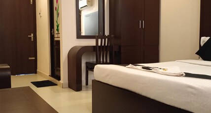 Erica Hotel International Room Type - Deluxe Double Bed AC Room