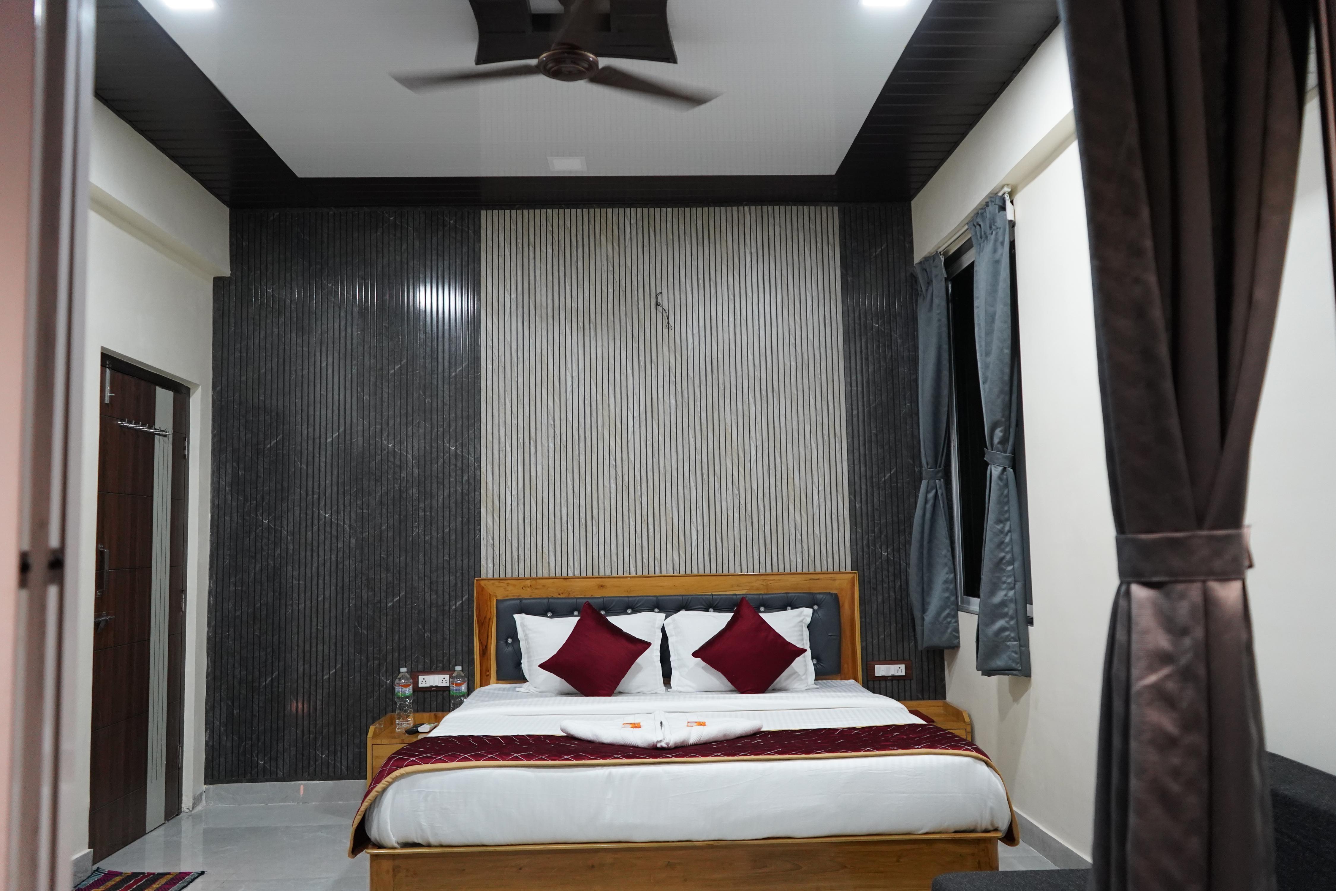 Soham Resort Diveagar - Tap to explore photos