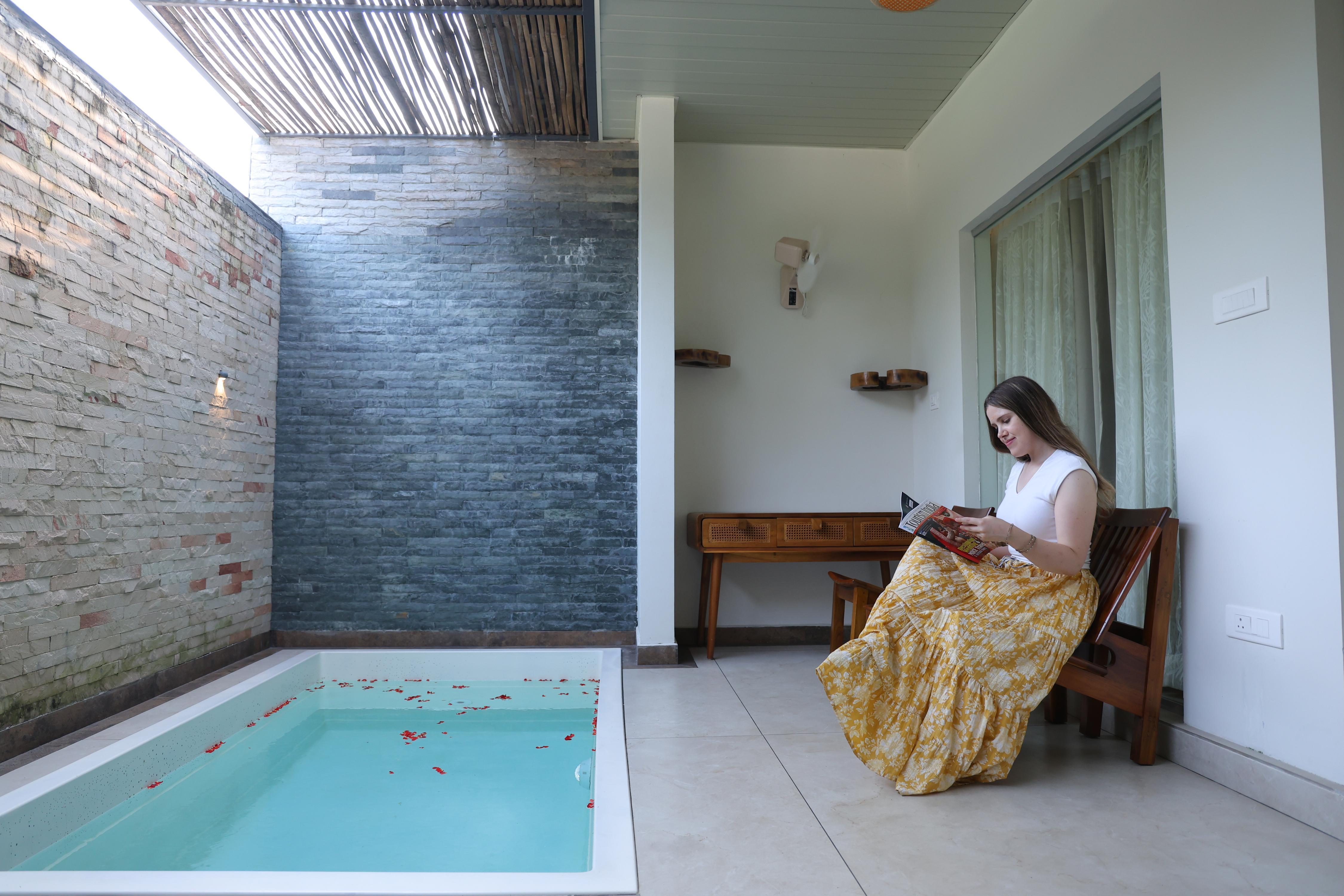 B Town Resort Near Infopark Kakkanad Room Type - Regalia Private Pool Cottage