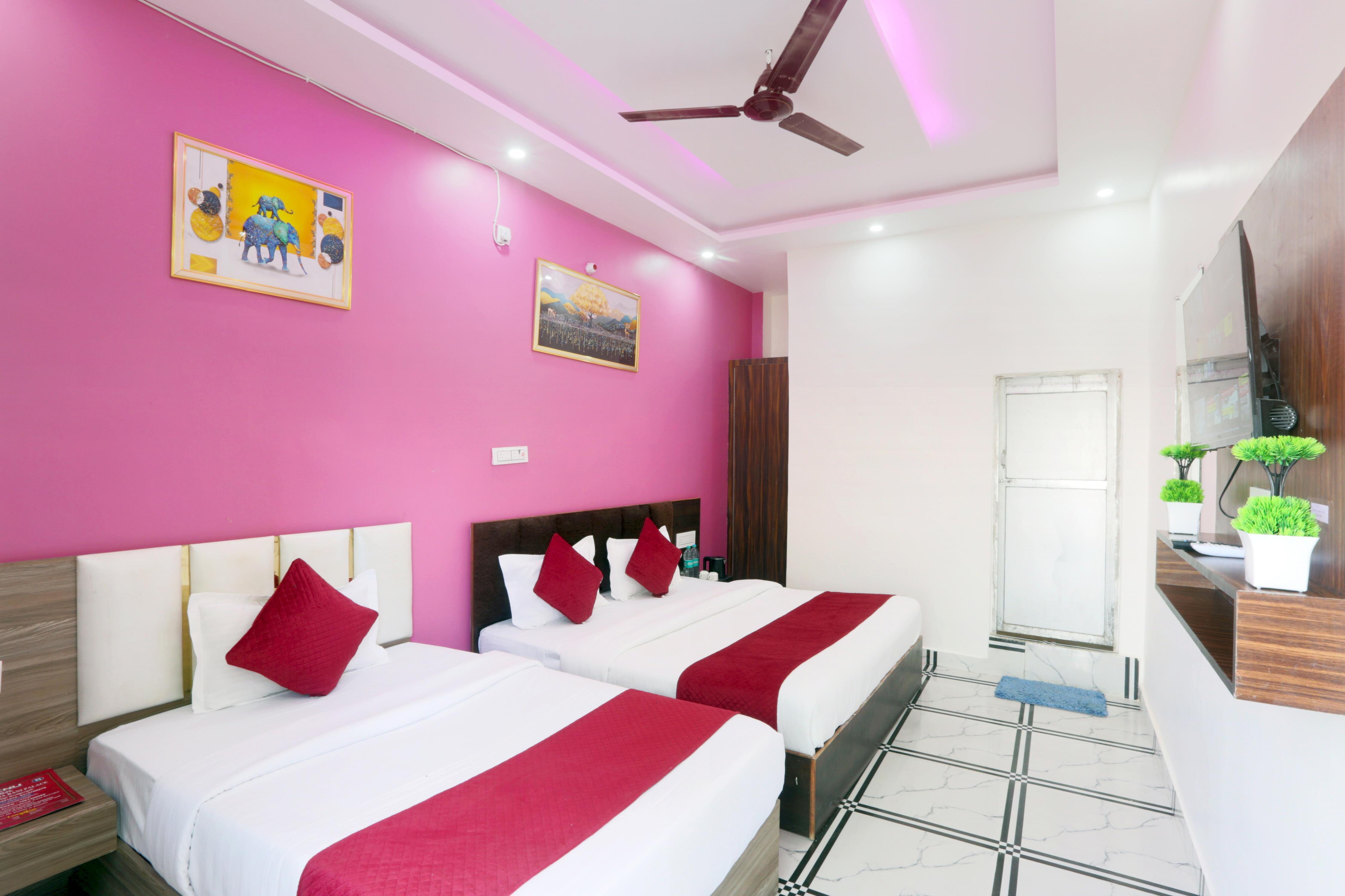 Shree Radha Rani Room Type - DELUXE AC FAMILY SUITES (2 BED 4 ADULTS)
