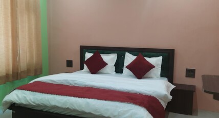 Hotel J C Legacy Room Type - Deluxe Room