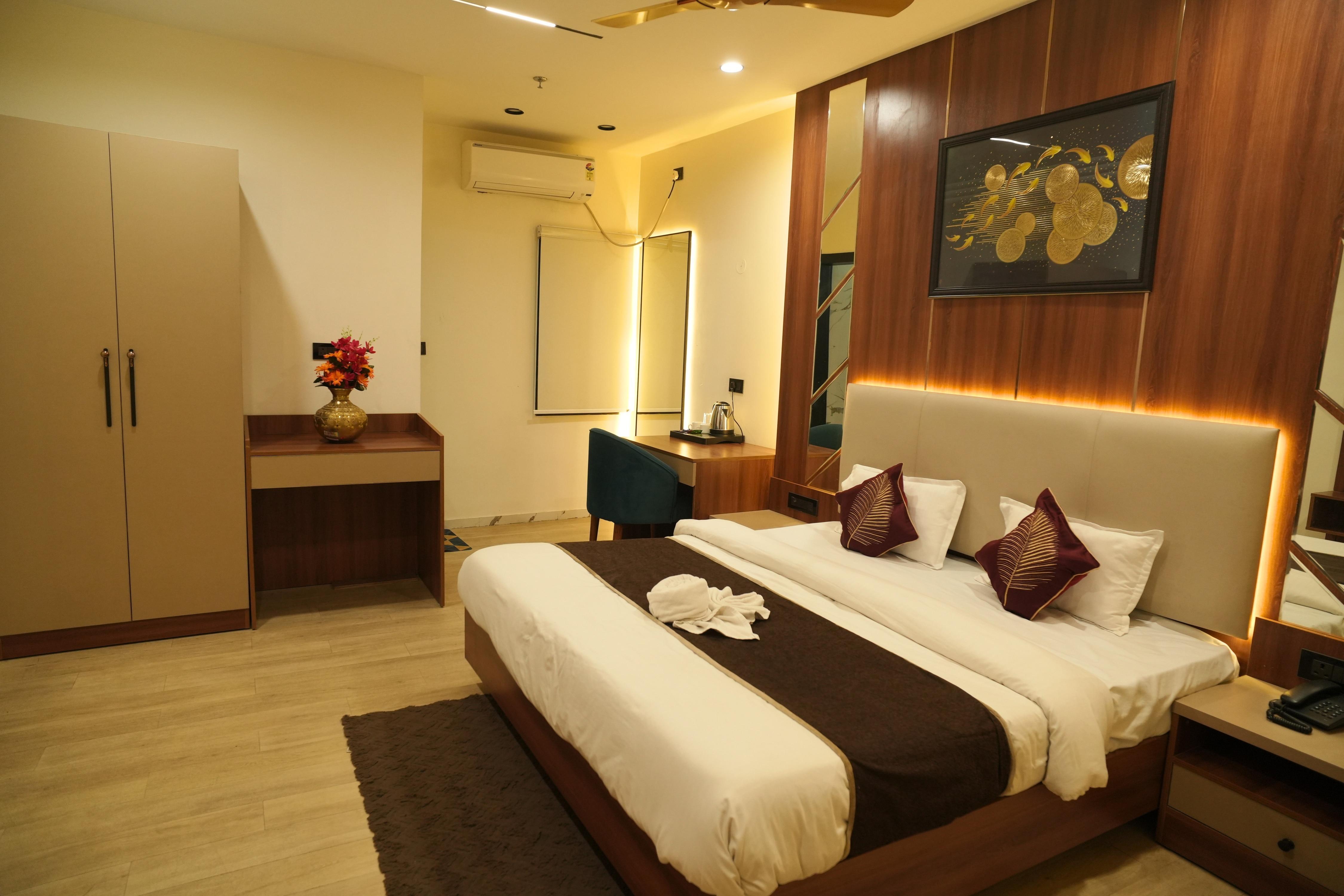 Hotel Devki Inn Room Type - Superior Room