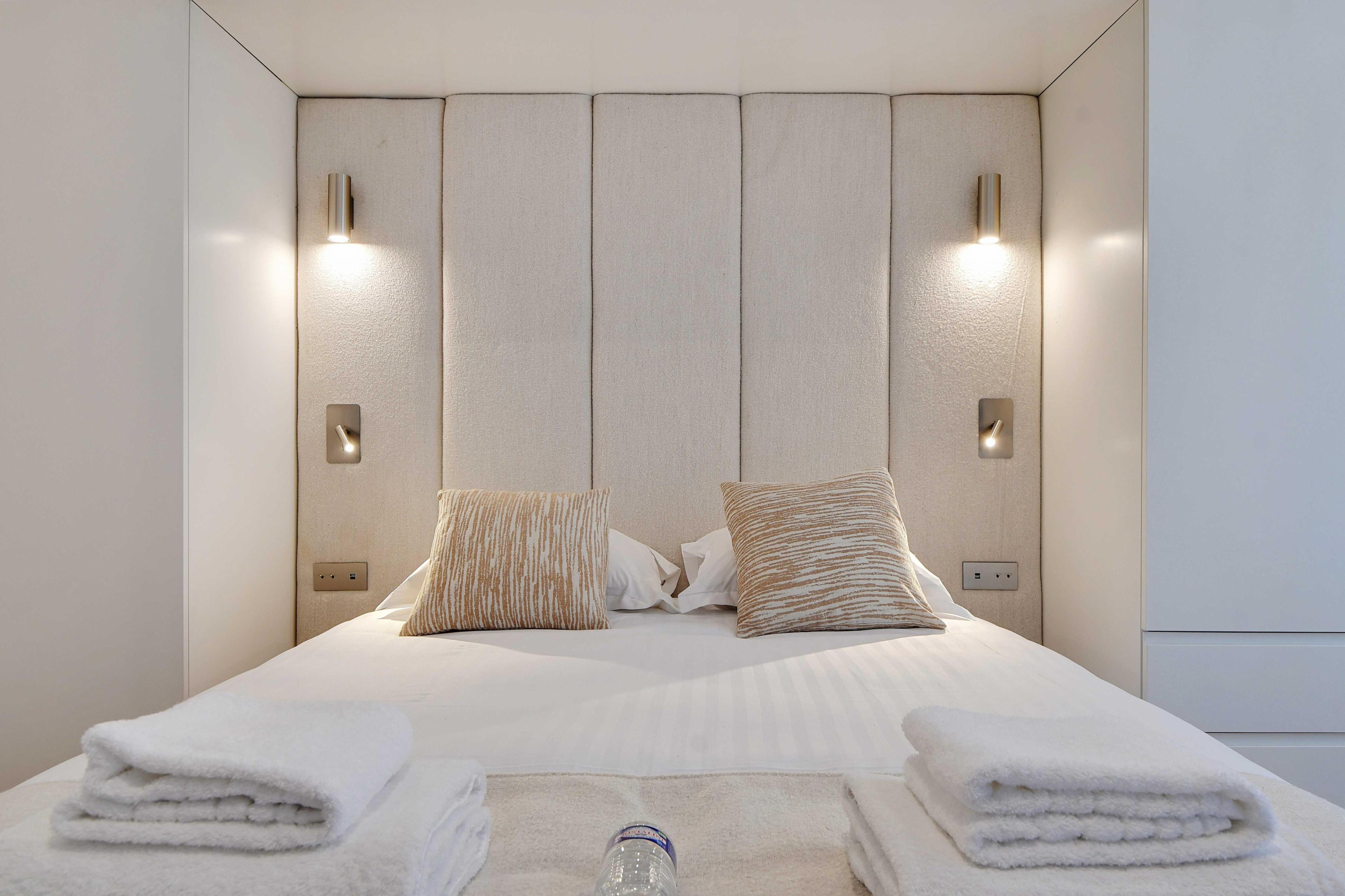 Chic apartment - 1BR/4P - Republique - Tap to explore photos
