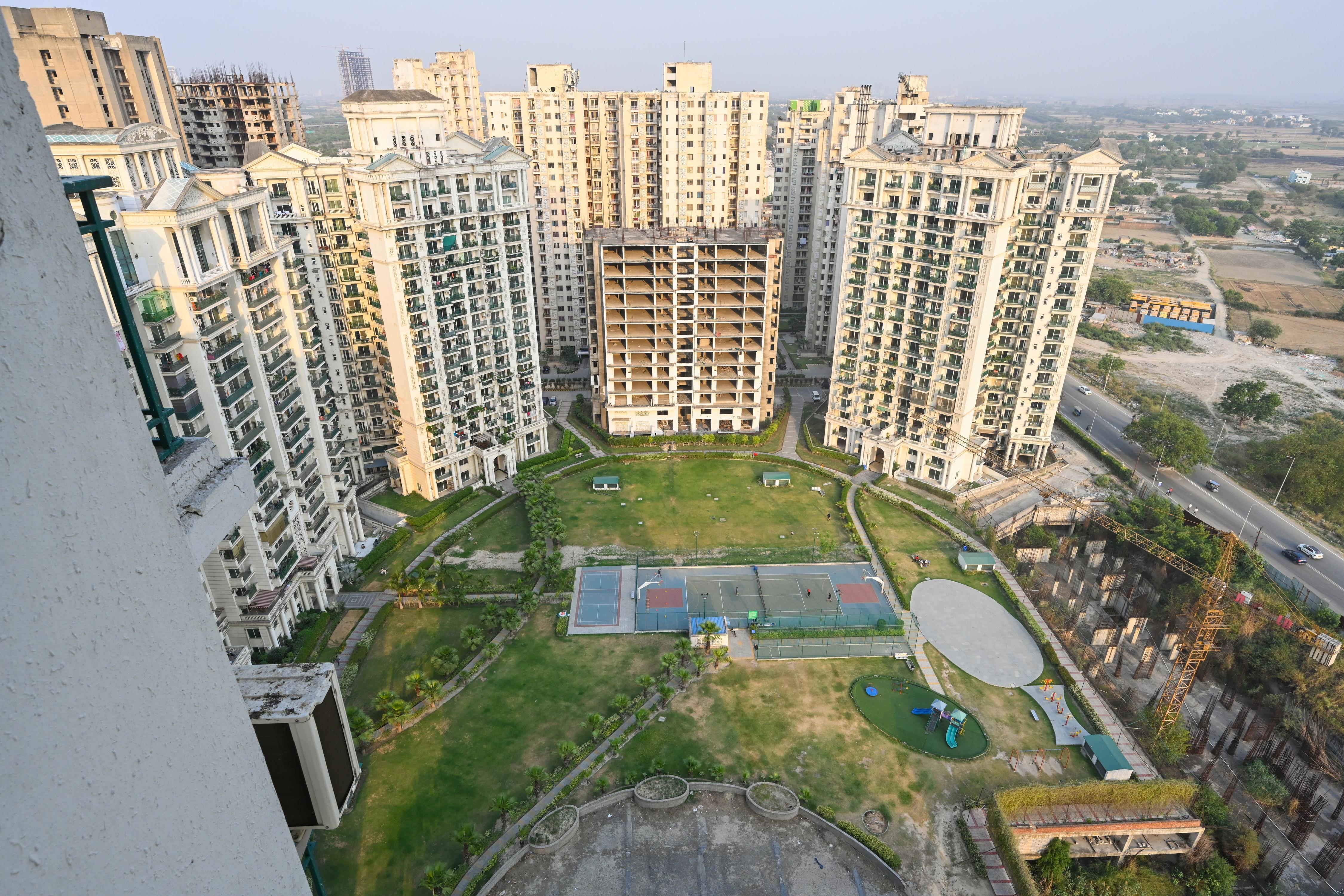Vistara Apartments@ Noida - Tap to explore photos