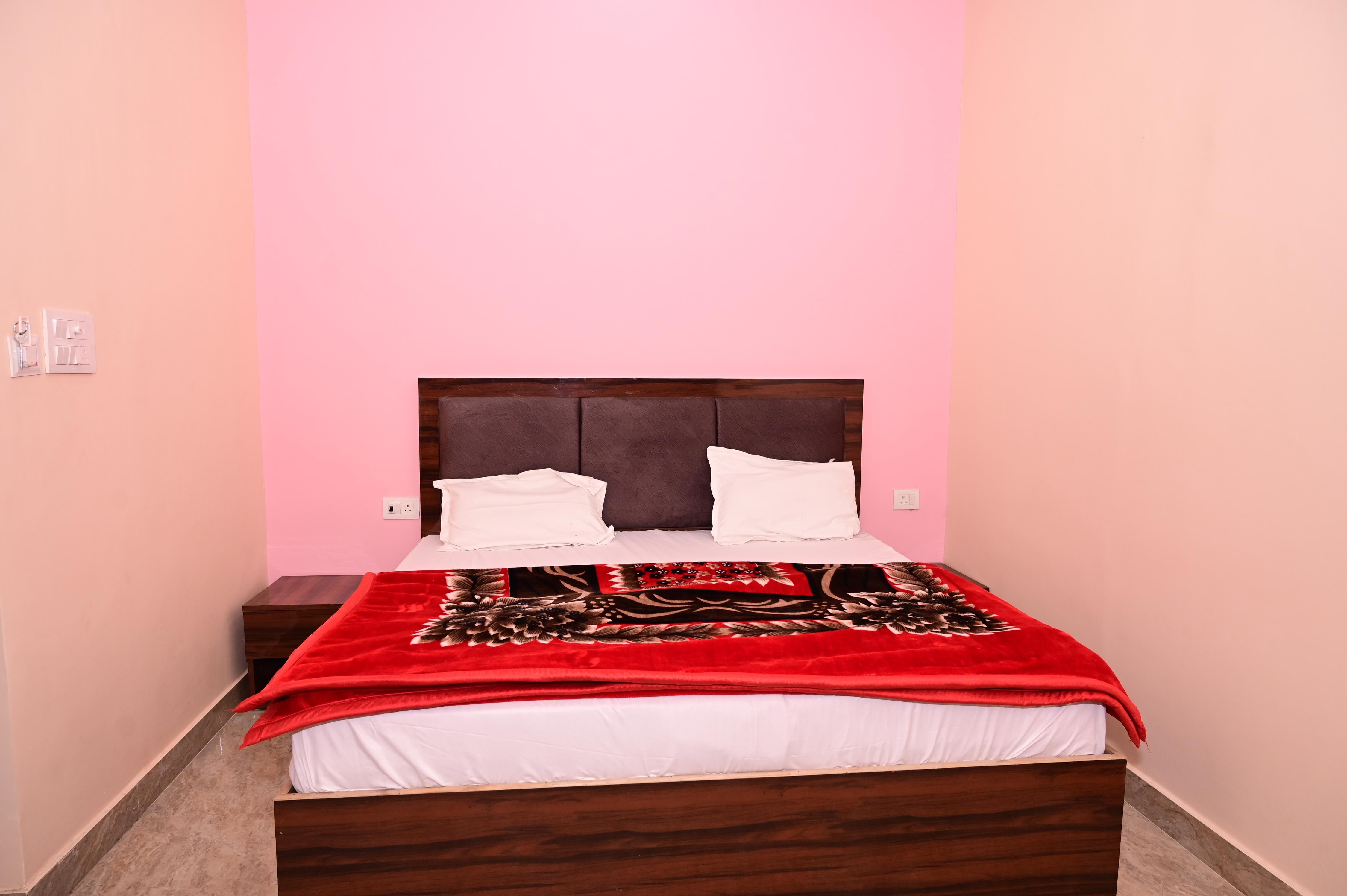 Mahadev Inn - Tap to explore photos